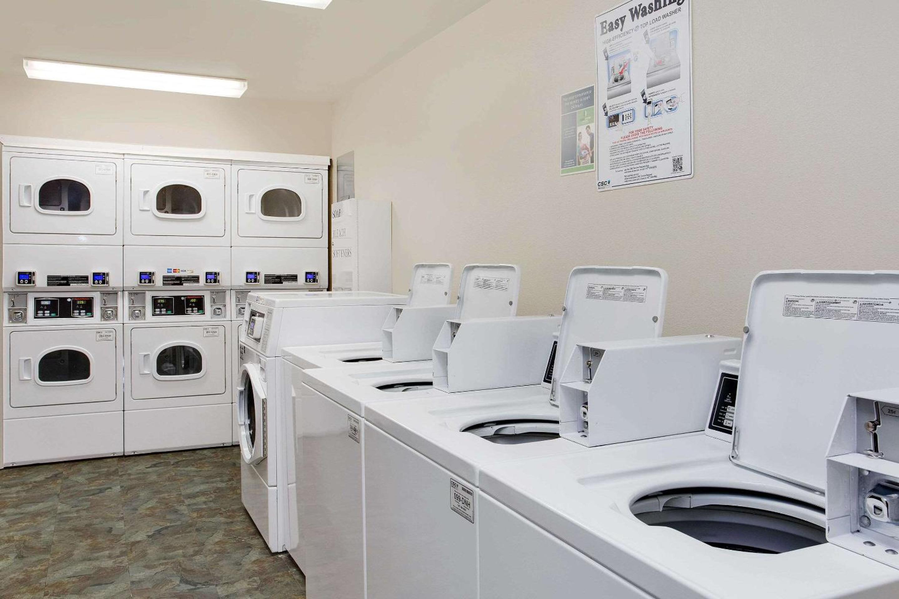 WoodSpring Suites Colonial Heights Fort Lee
