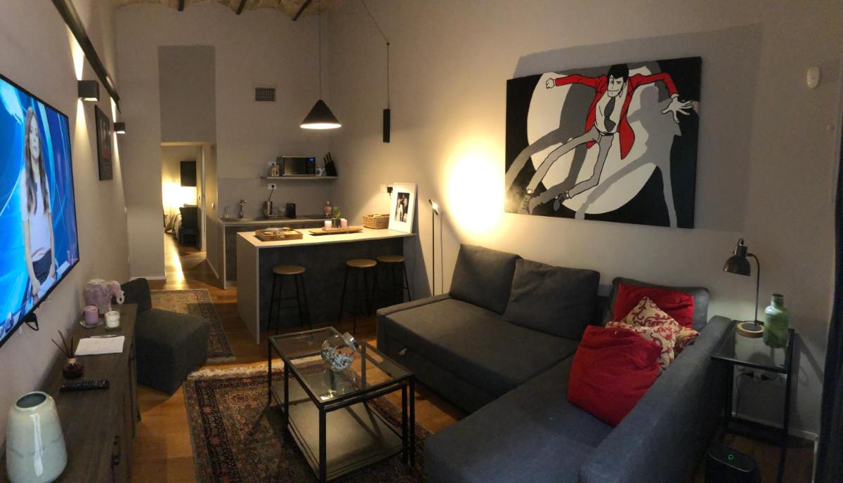 Home in Trast