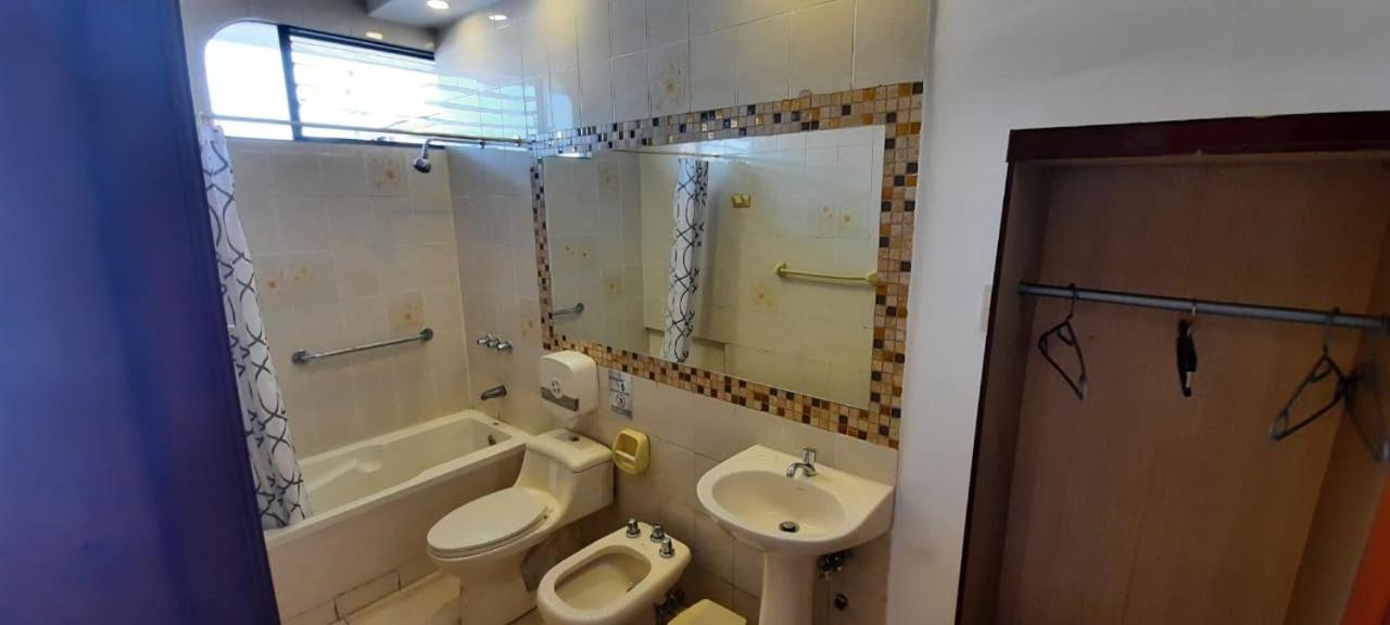 Hostal Perla Real Inn