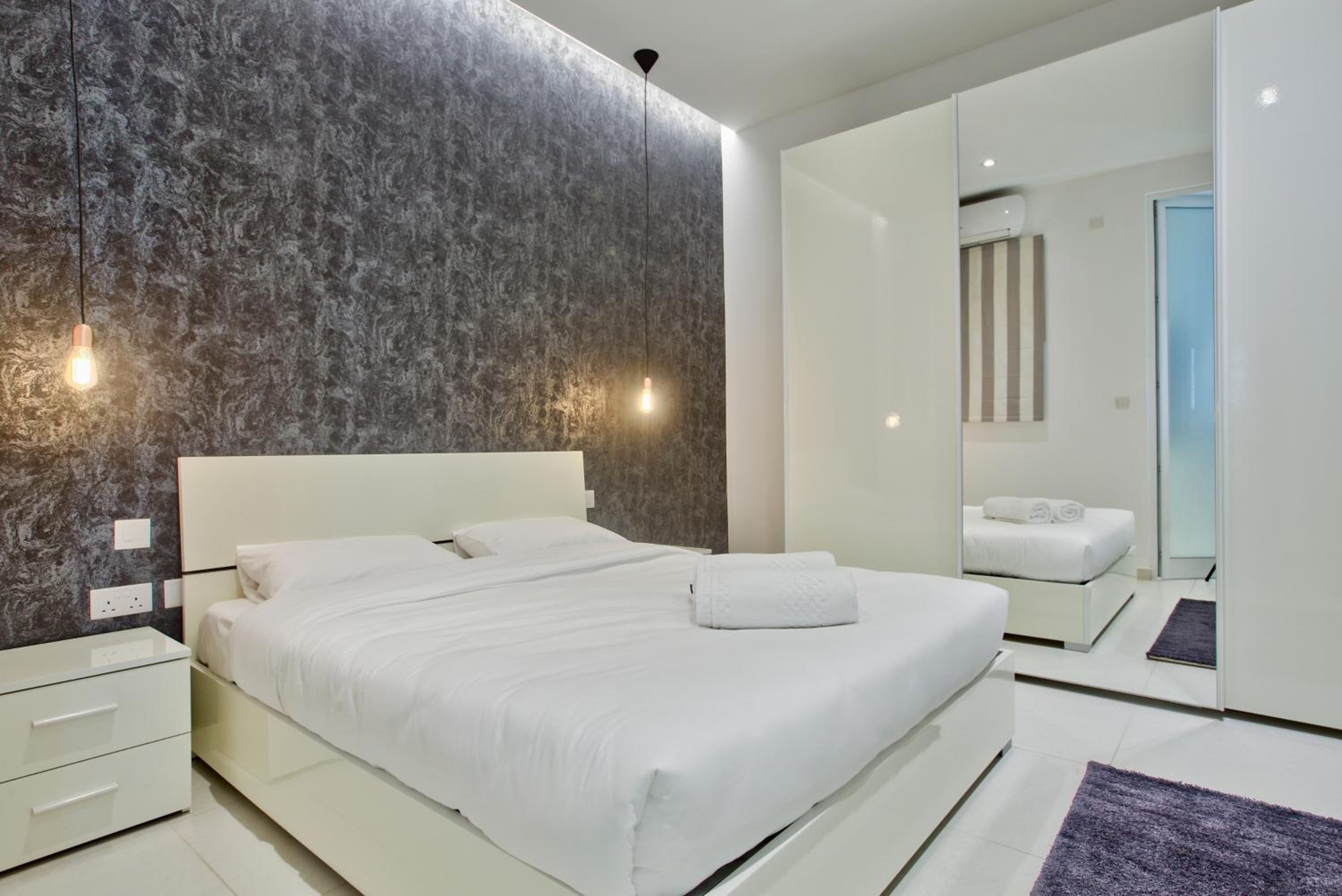 Malta's stylish holiday home in Mellieha view 4