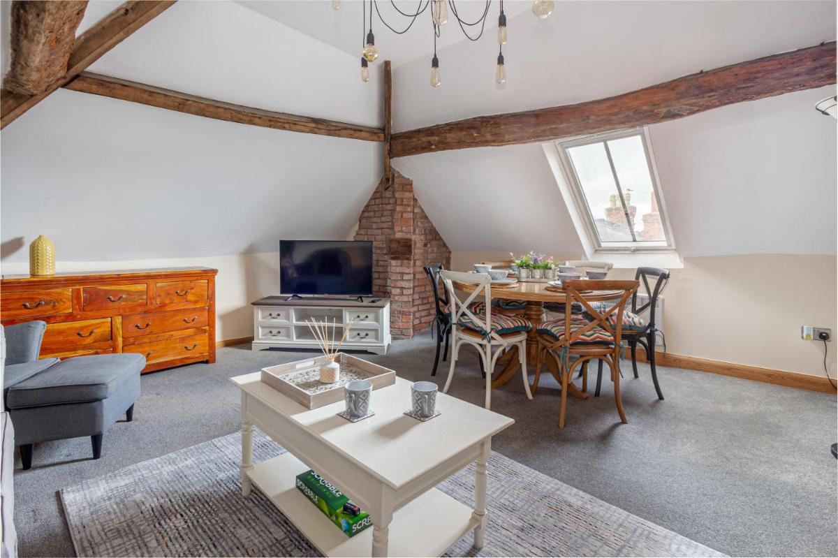 Guest Homes - The Merchant House Apartments view 2