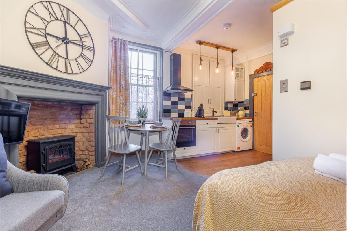 Guest Homes - The Merchant House Apartments view 4