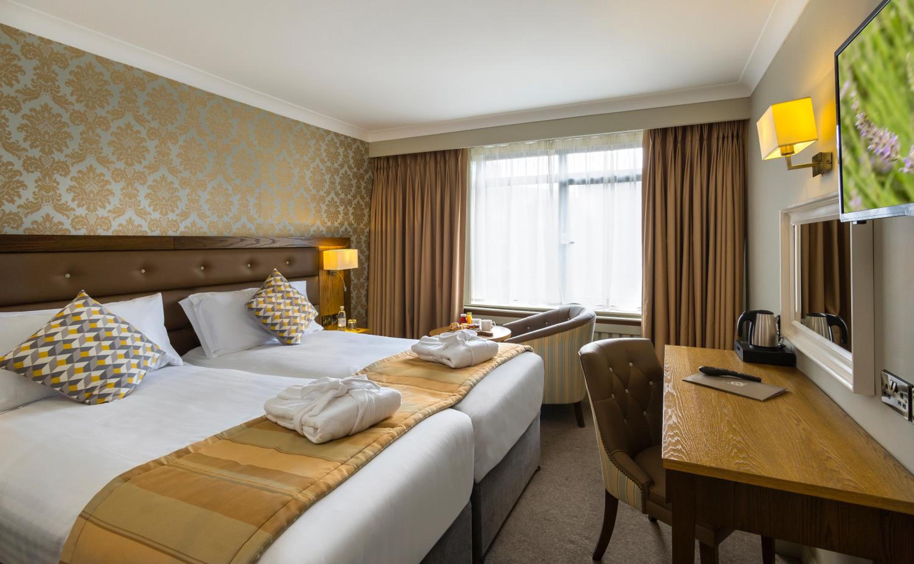 Limerick Vacations - Limerick City Hotel - Property Image 2