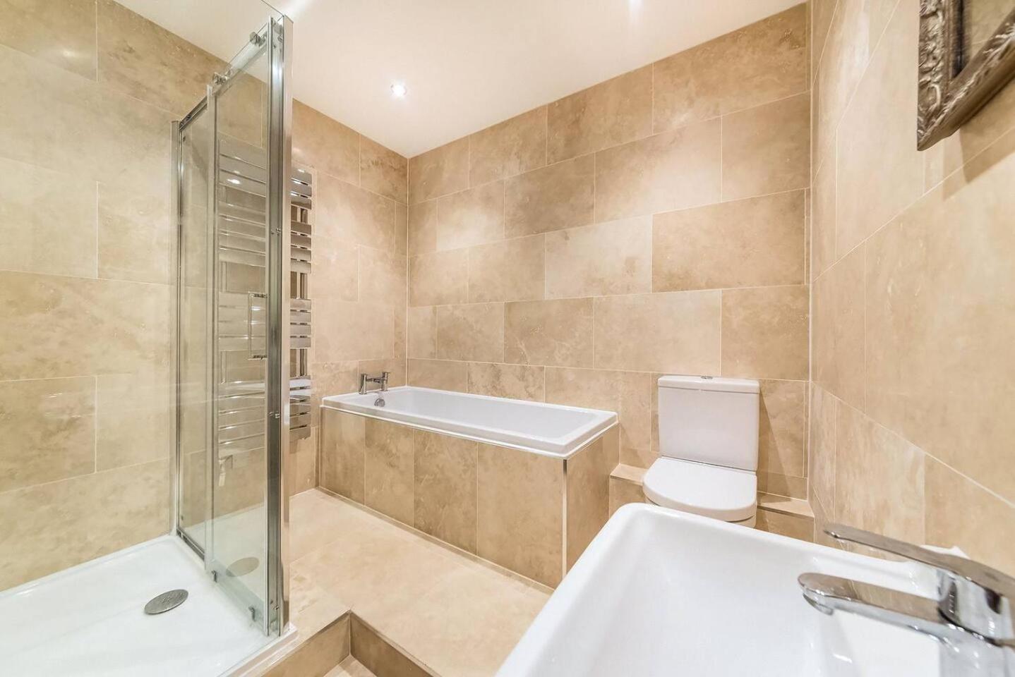 ARCORE London Premium Apartments Shaftesbury Avenue