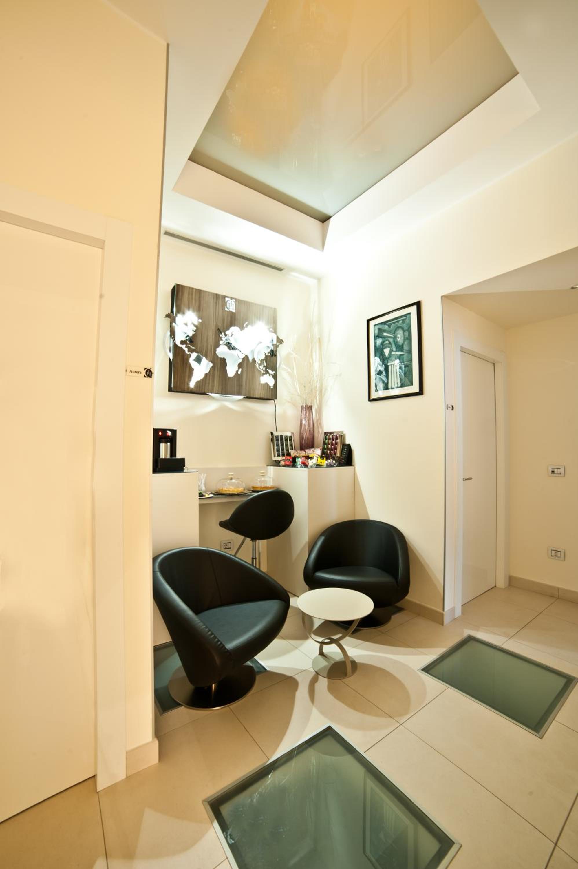 Hotel Town House Cavour - Image 1