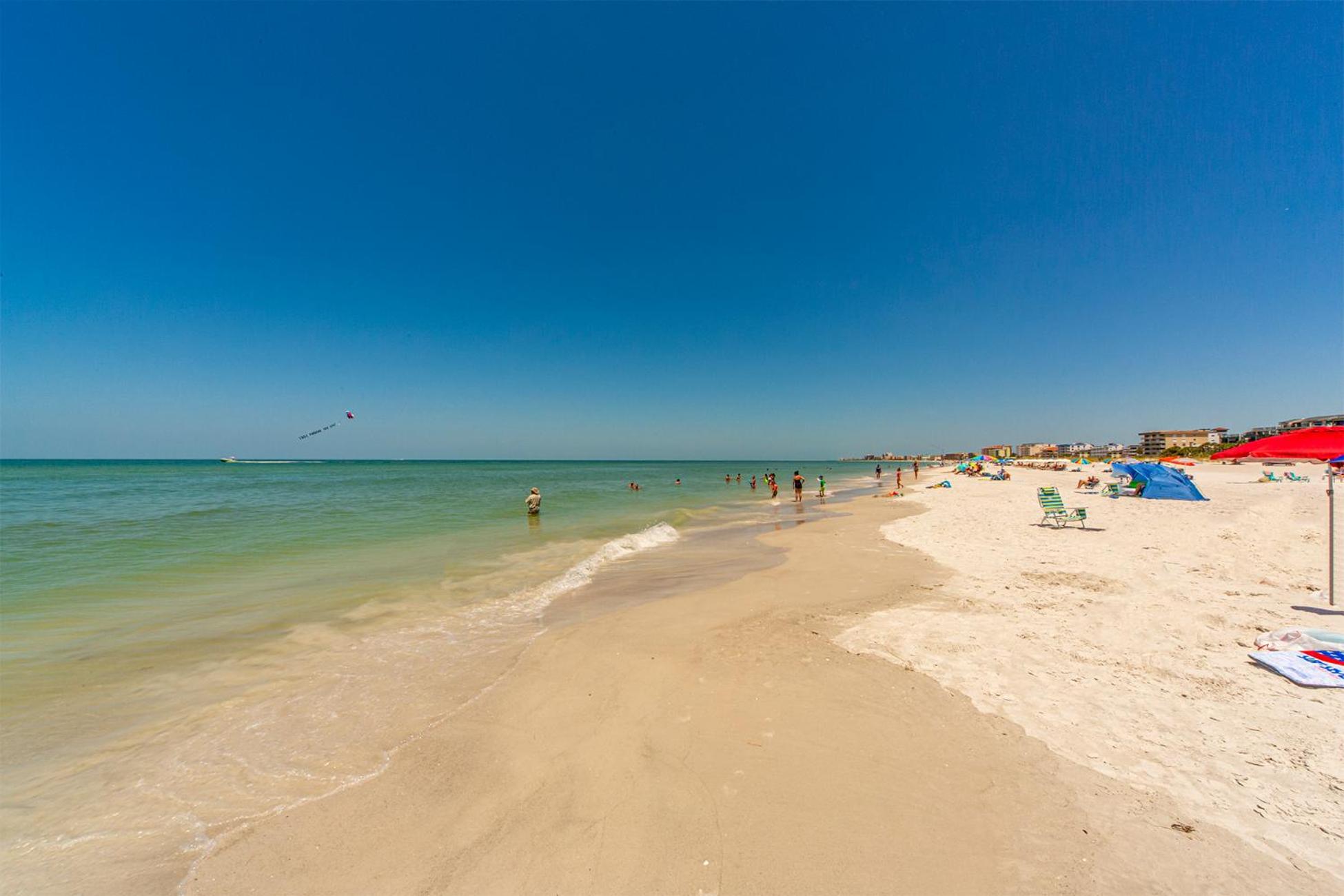 Direct Beachfront 1b 1b Corner - Sandy Shores #301