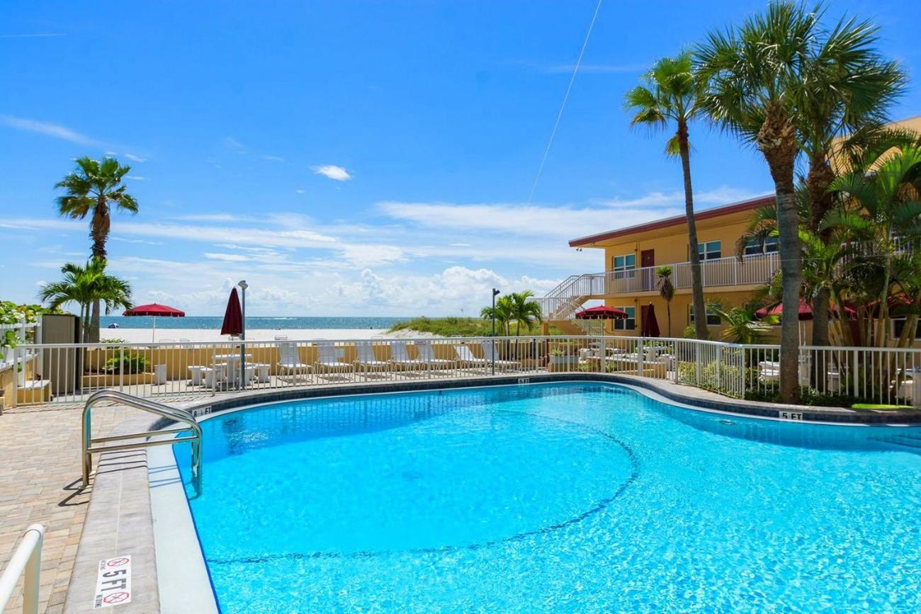 Direct Oceanfront - 4 Queen Beds - Surf Song #241