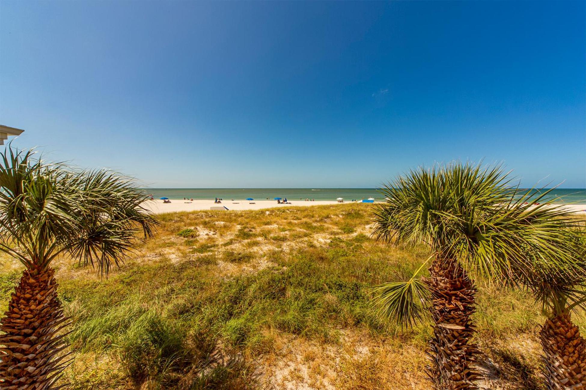 Direct Oceanfront - 4 Queen Beds - Surf Song #241