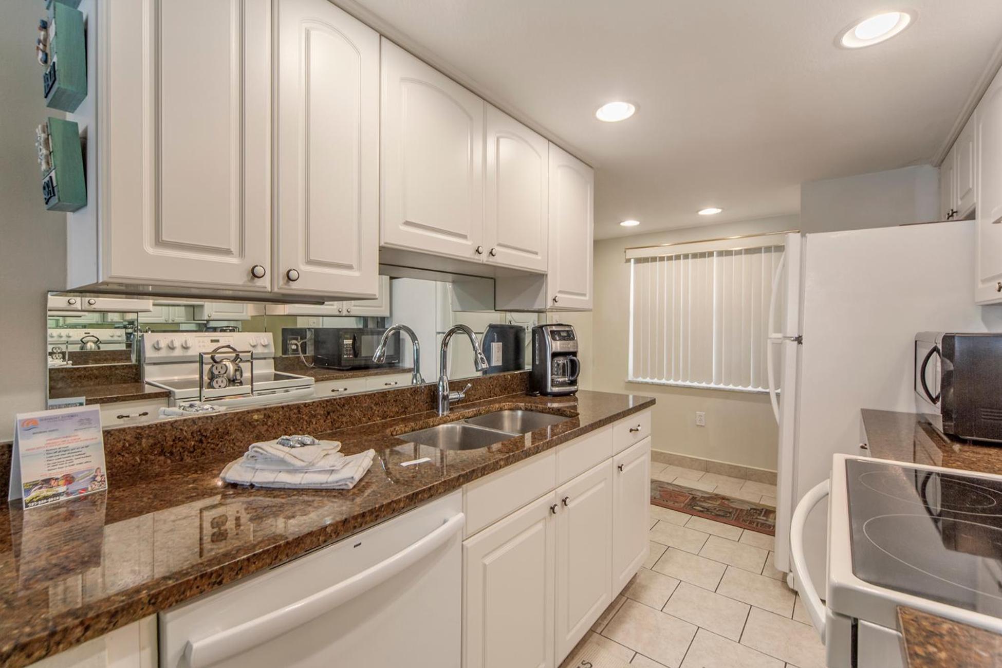 Top Floor Direct Beachfront - Madeira Norte #510 view 4