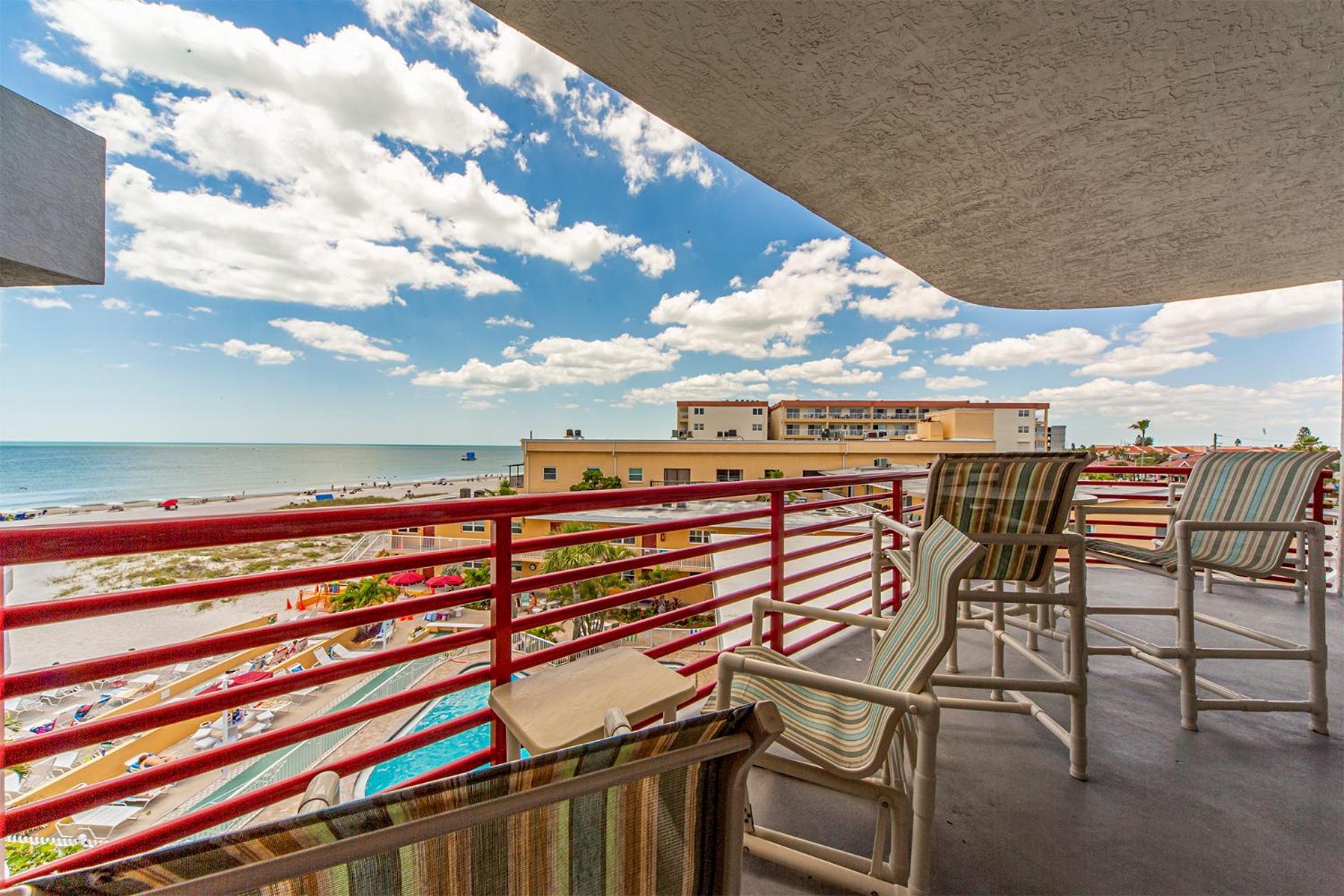 Coastal Decor - Top Floor View - Crimson #303 view 4