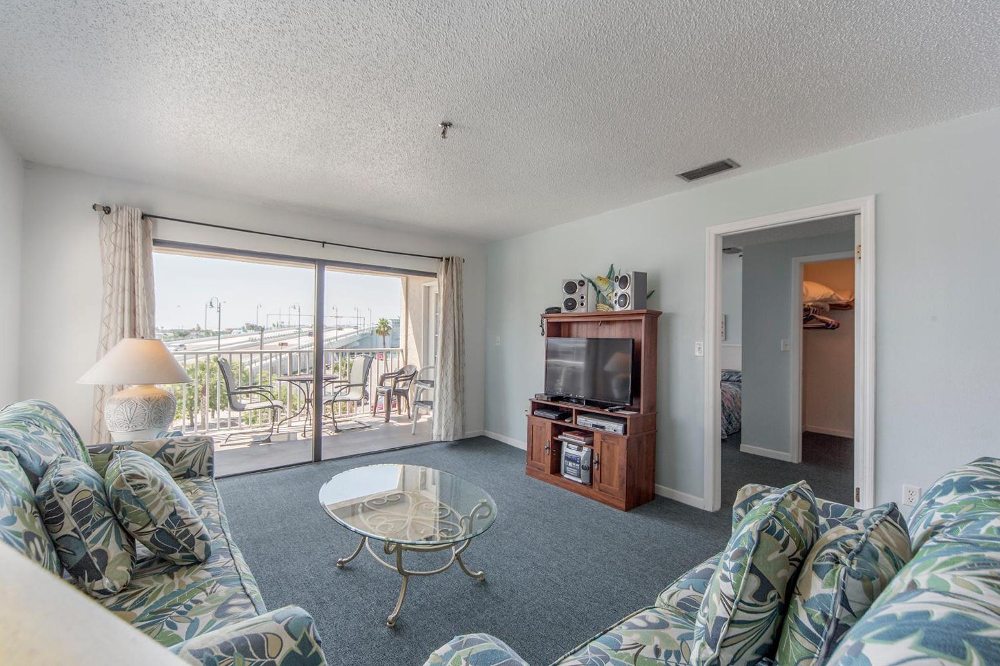 Corner Unit Views John's Pass - Beach Place #204 view 3