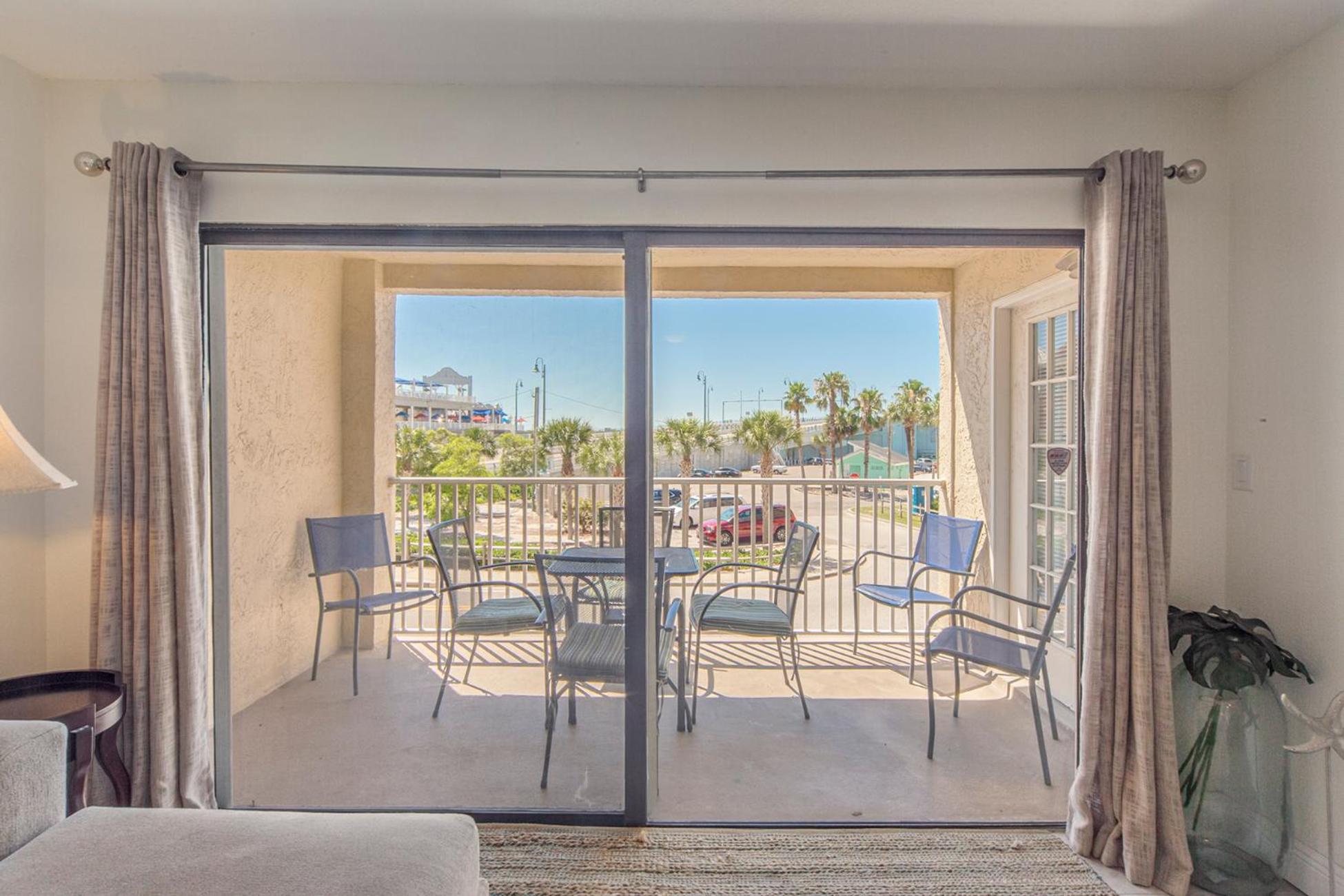John's Pass Updated 2B/2B - Beach Place #102 view 5