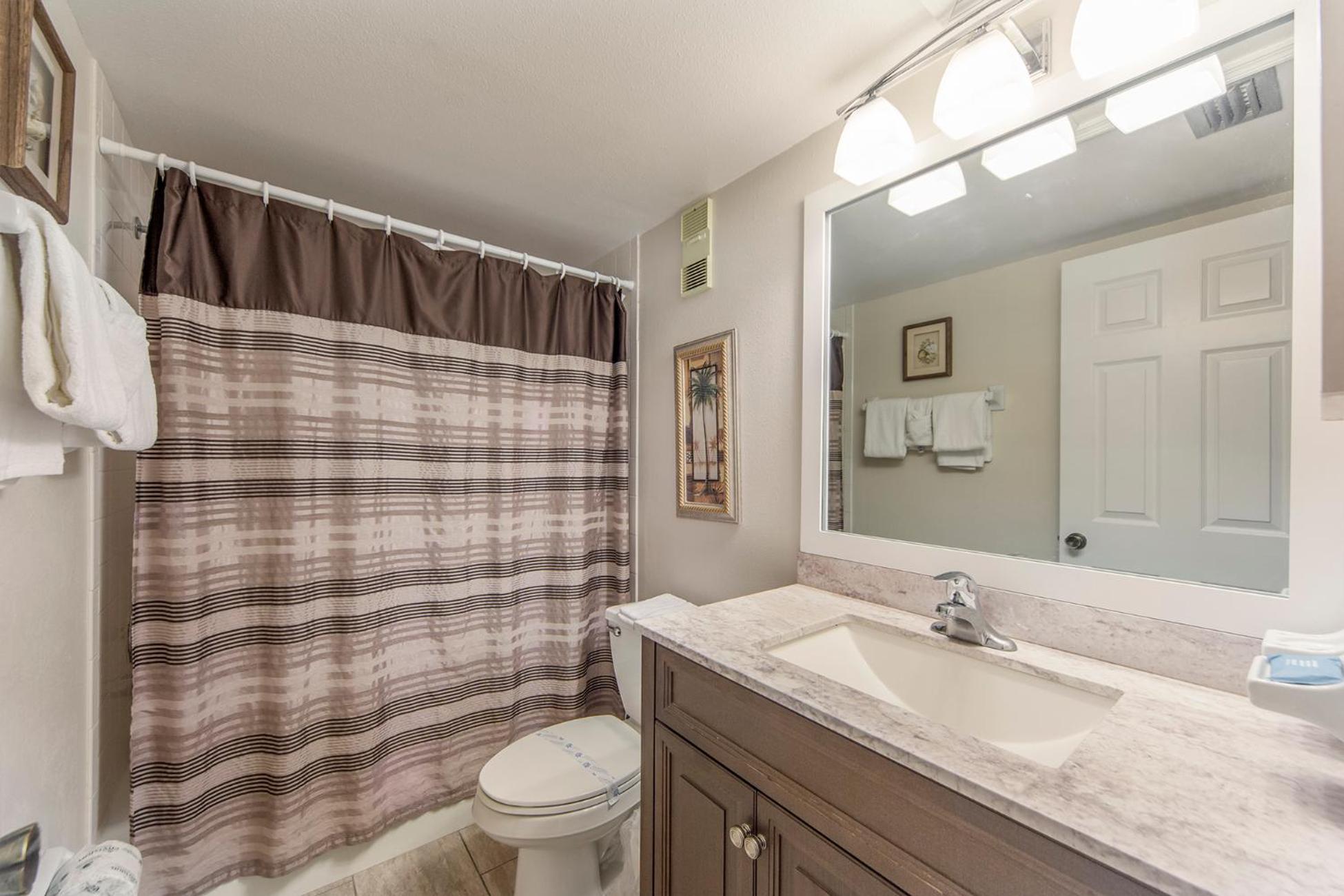 Corner Unit John's Pass View- Beach Place #101 view 2