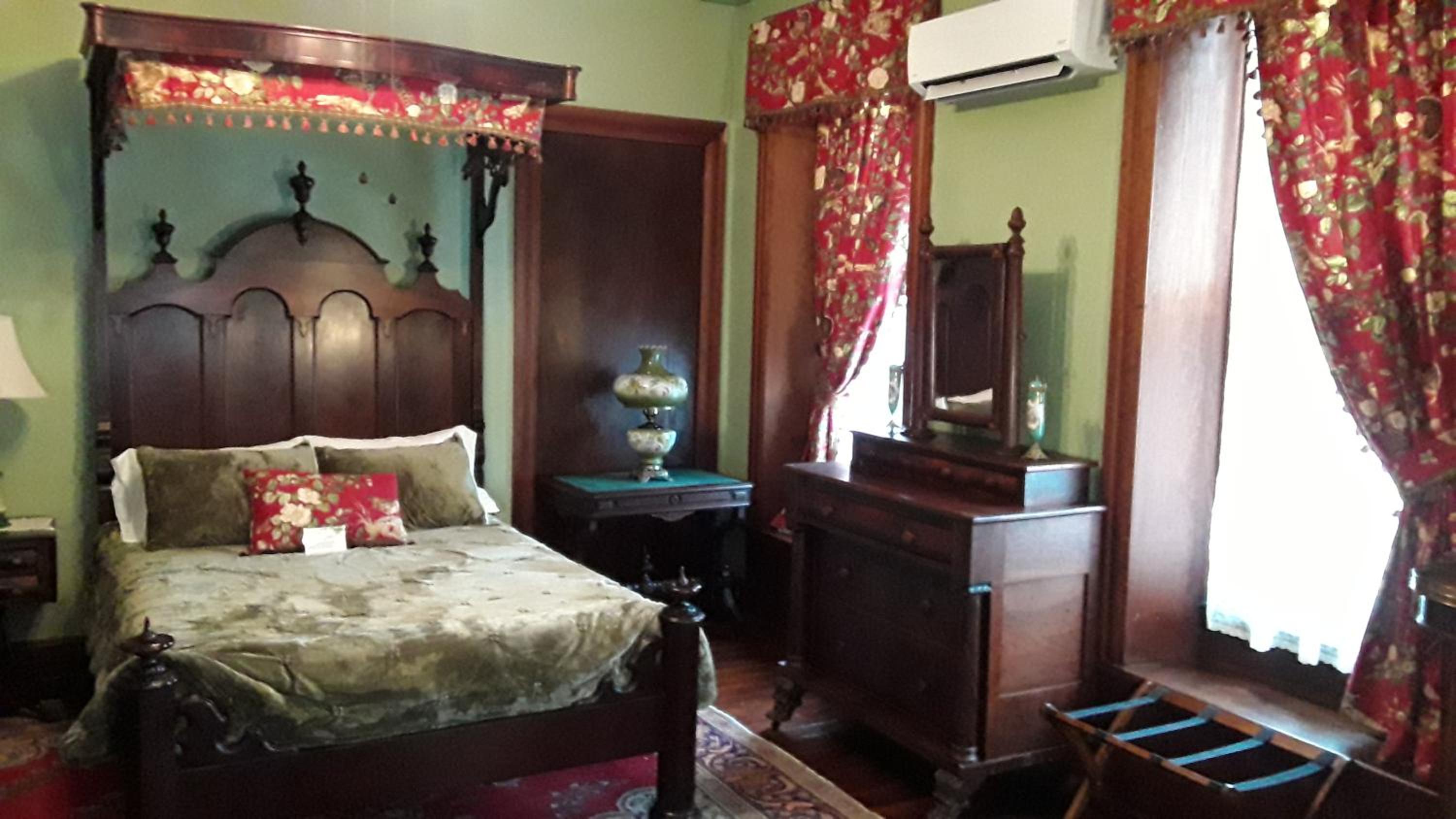 Gifford-Risley House Bed and Breakfast - Property Image 28