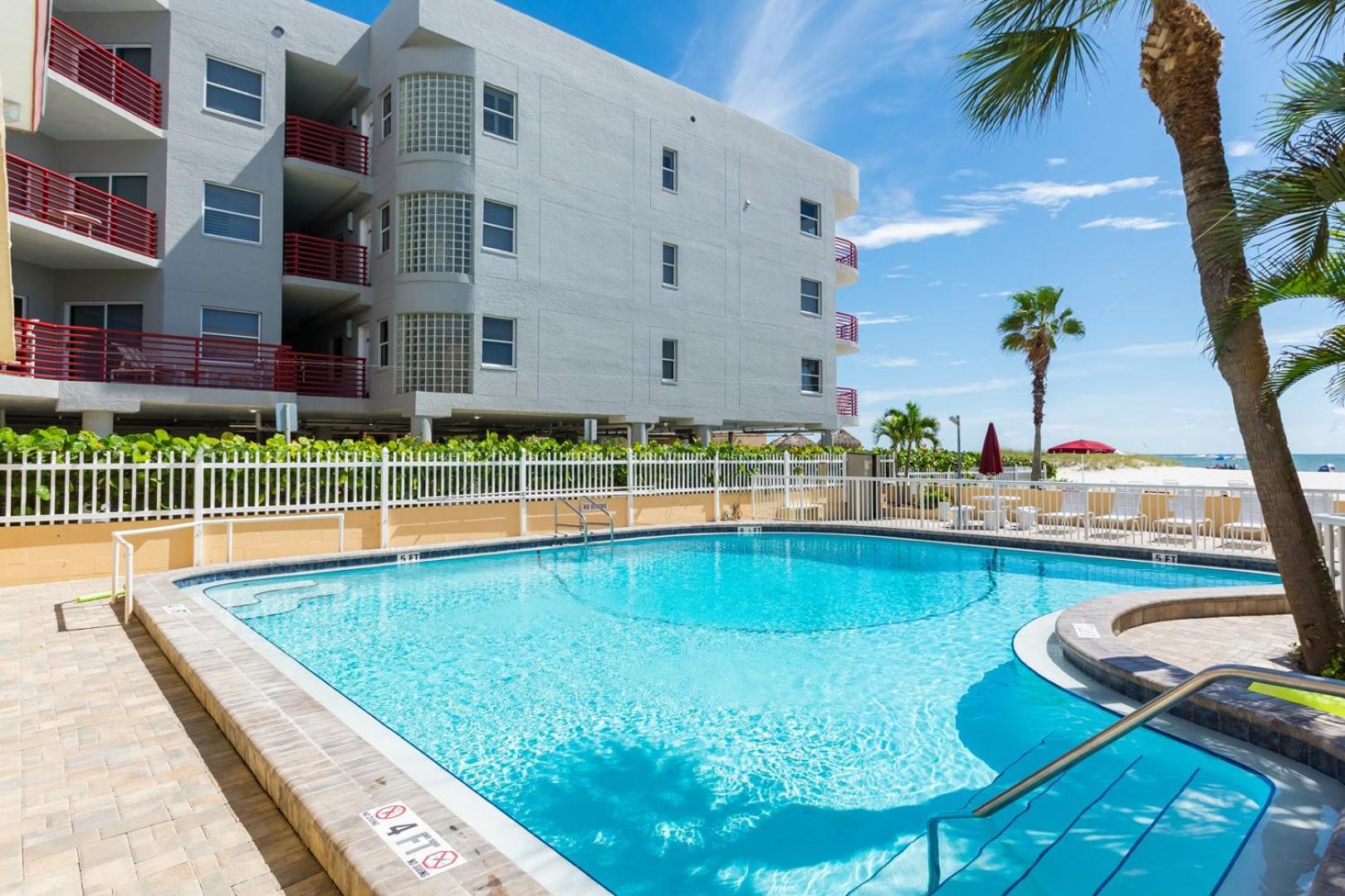 Beach View 1b 1b - Balcony - King - Surf Song #345