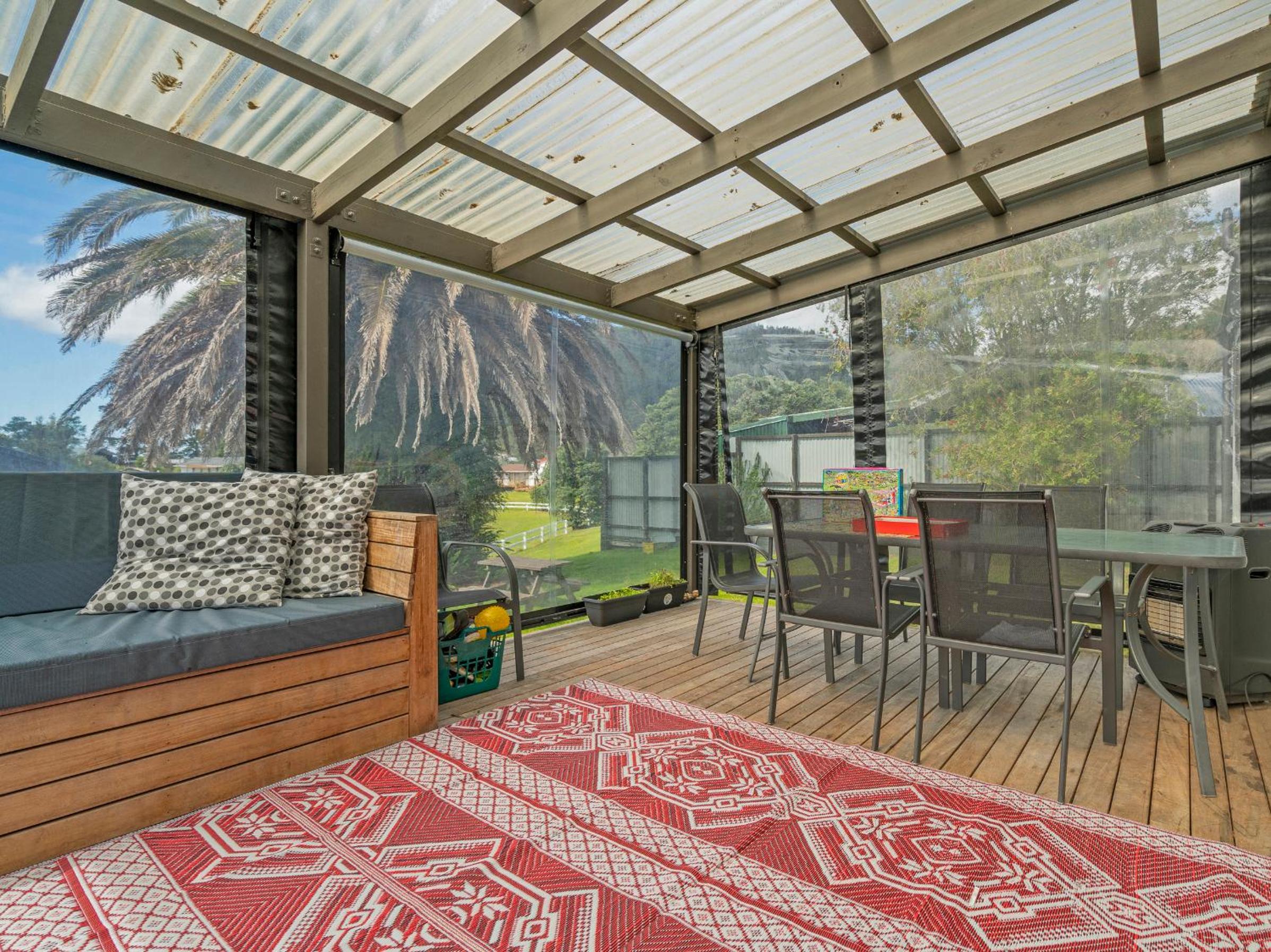 Jewel on Crown Reef - Pauanui Holiday Home view 2