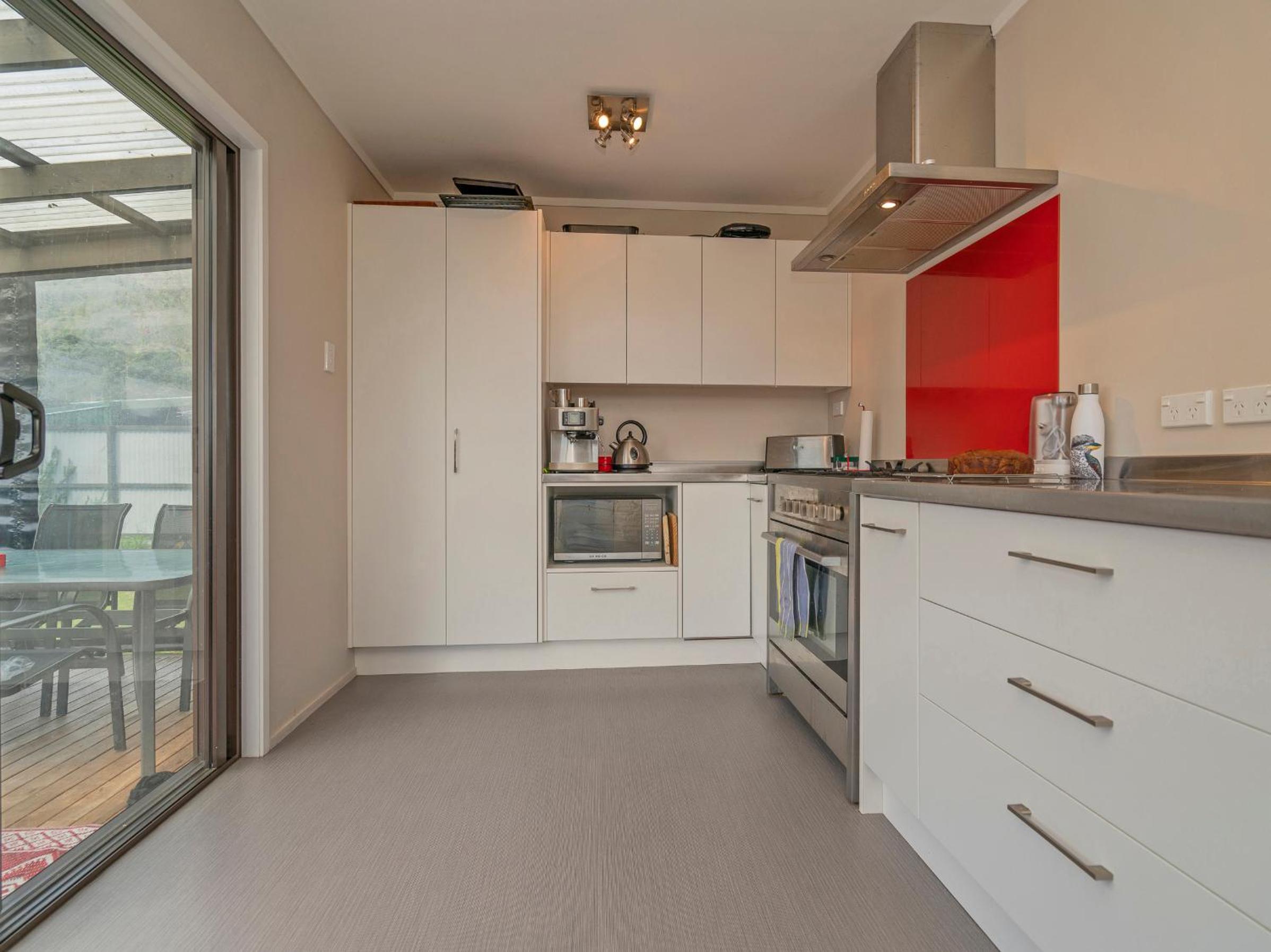 Jewel on Crown Reef - Pauanui Holiday Home view 3