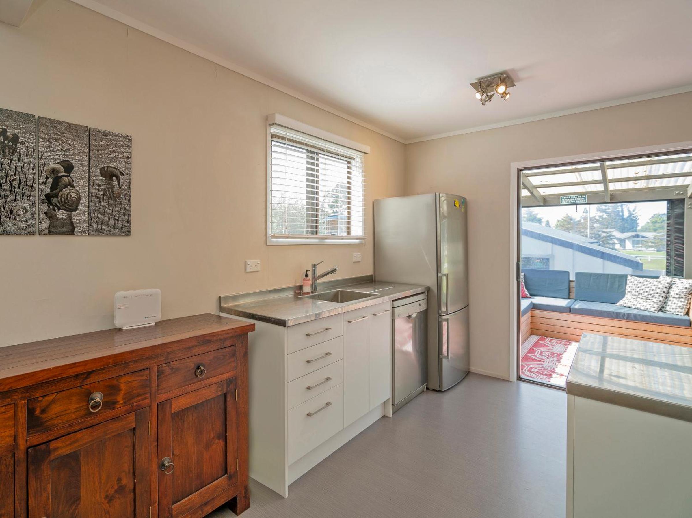 Jewel on Crown Reef - Pauanui Holiday Home view 5