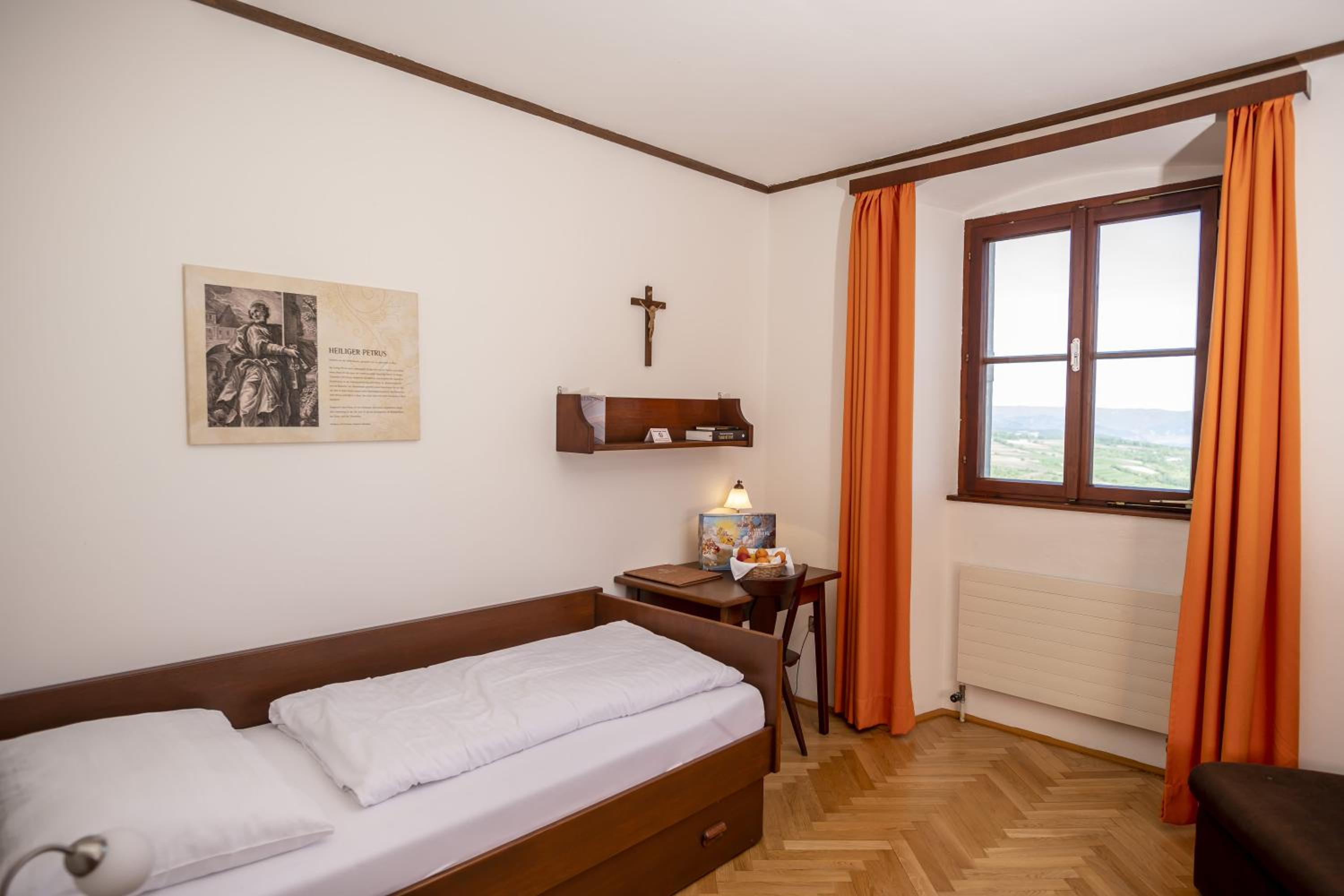 Gästehaus Benediktinerstift Göttweig - Bed & Breakfast Monastery