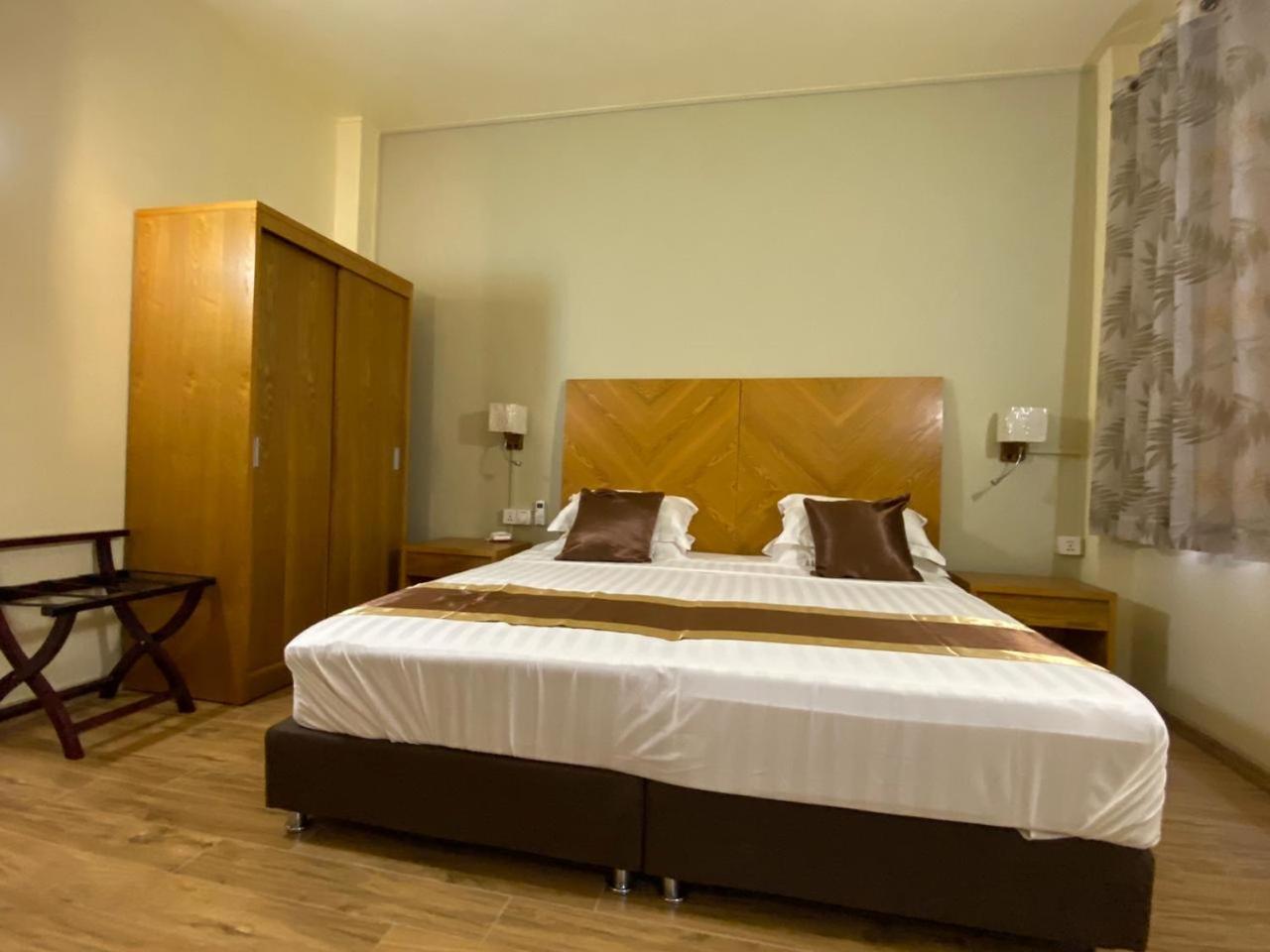 The Monalysa Suites & Residence view 5