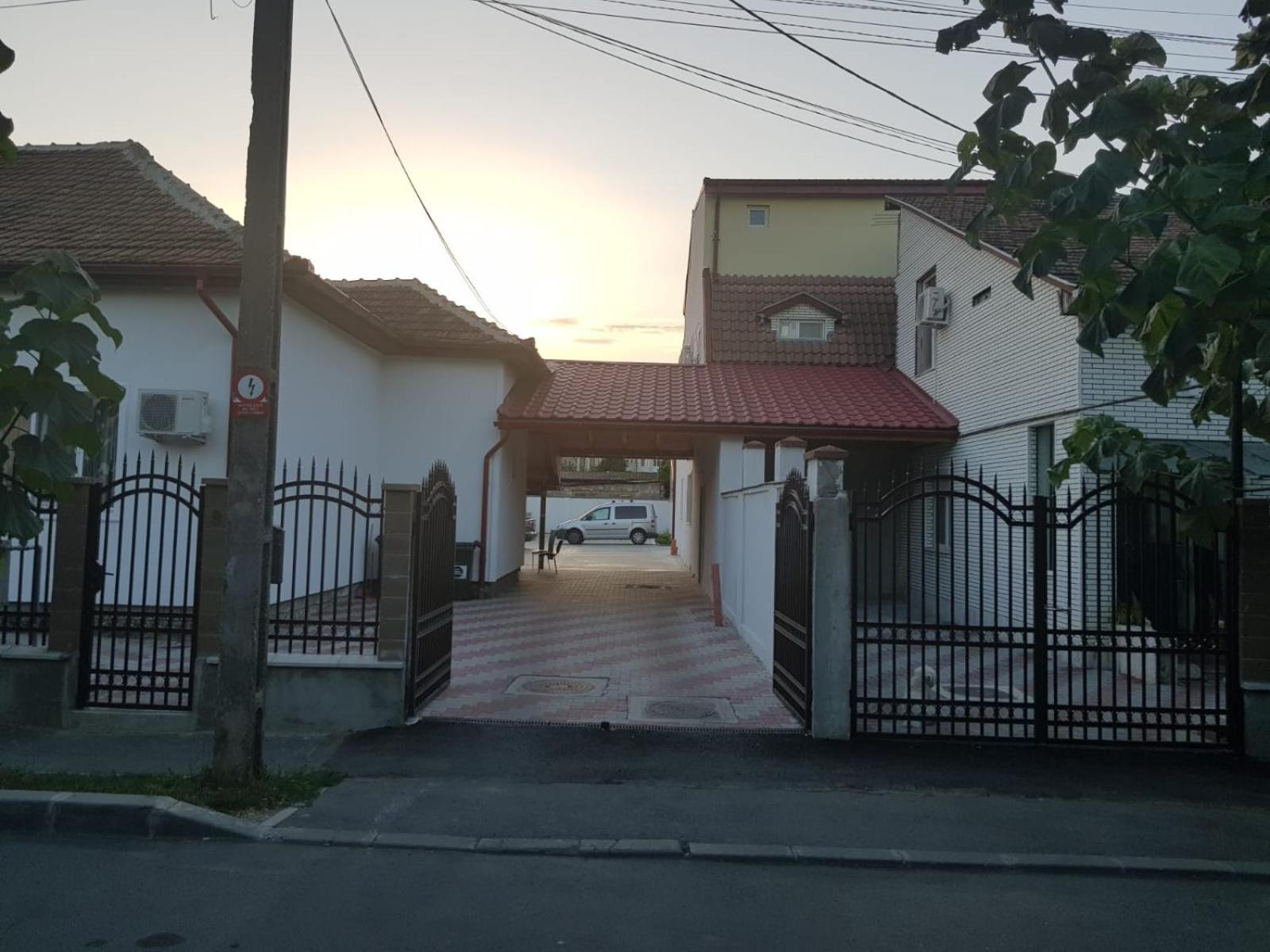 Georgiana Apartments view 2
