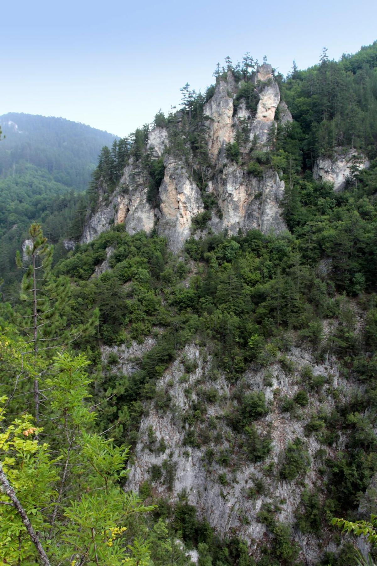Къща край реката - Триград