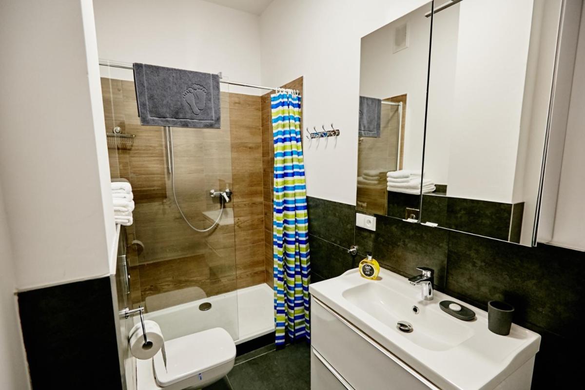 Żółty Apartament DE LUX dla 2 osób Chorzów Katowice view 4
