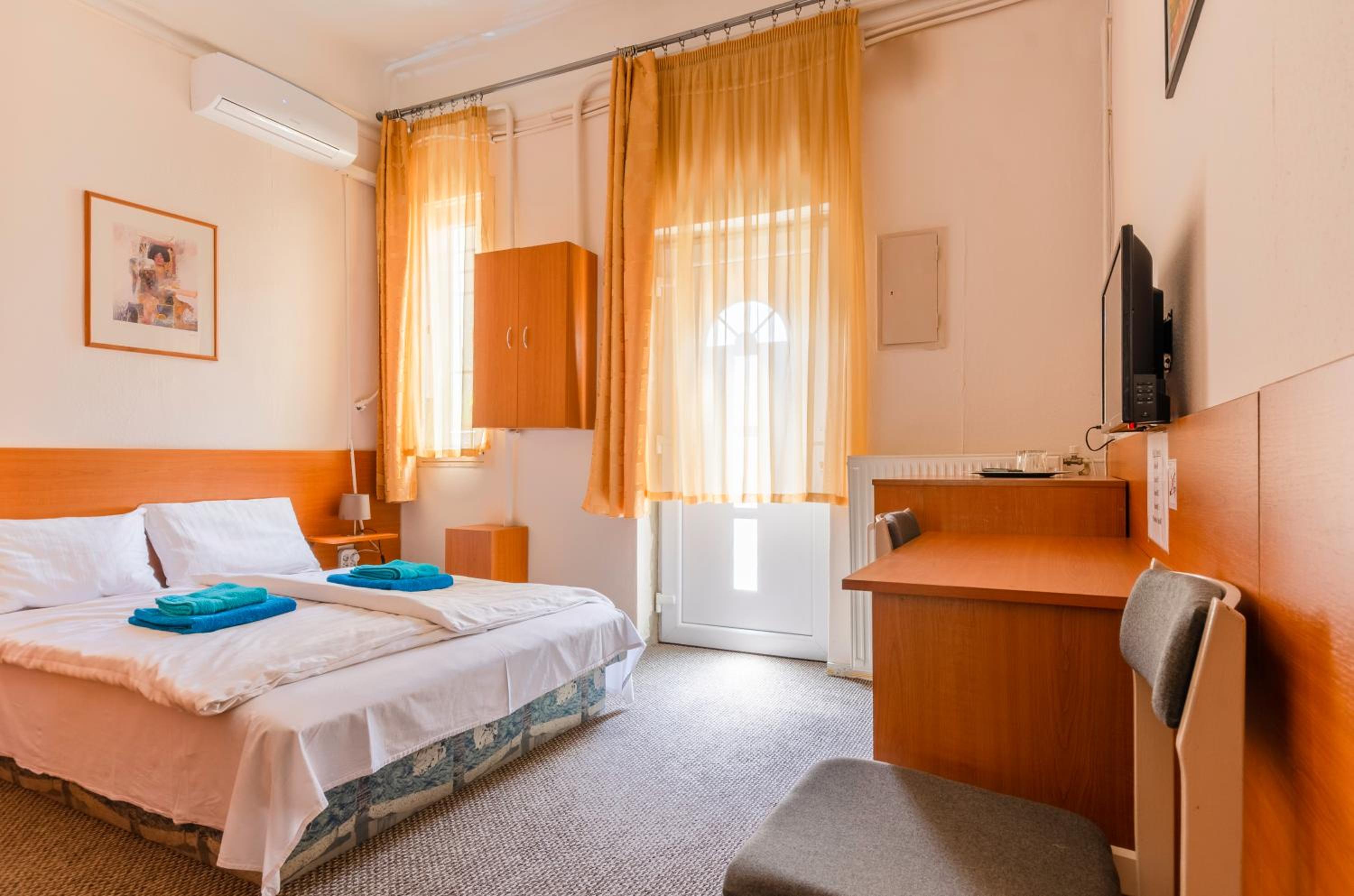 Eitans Guesthouse