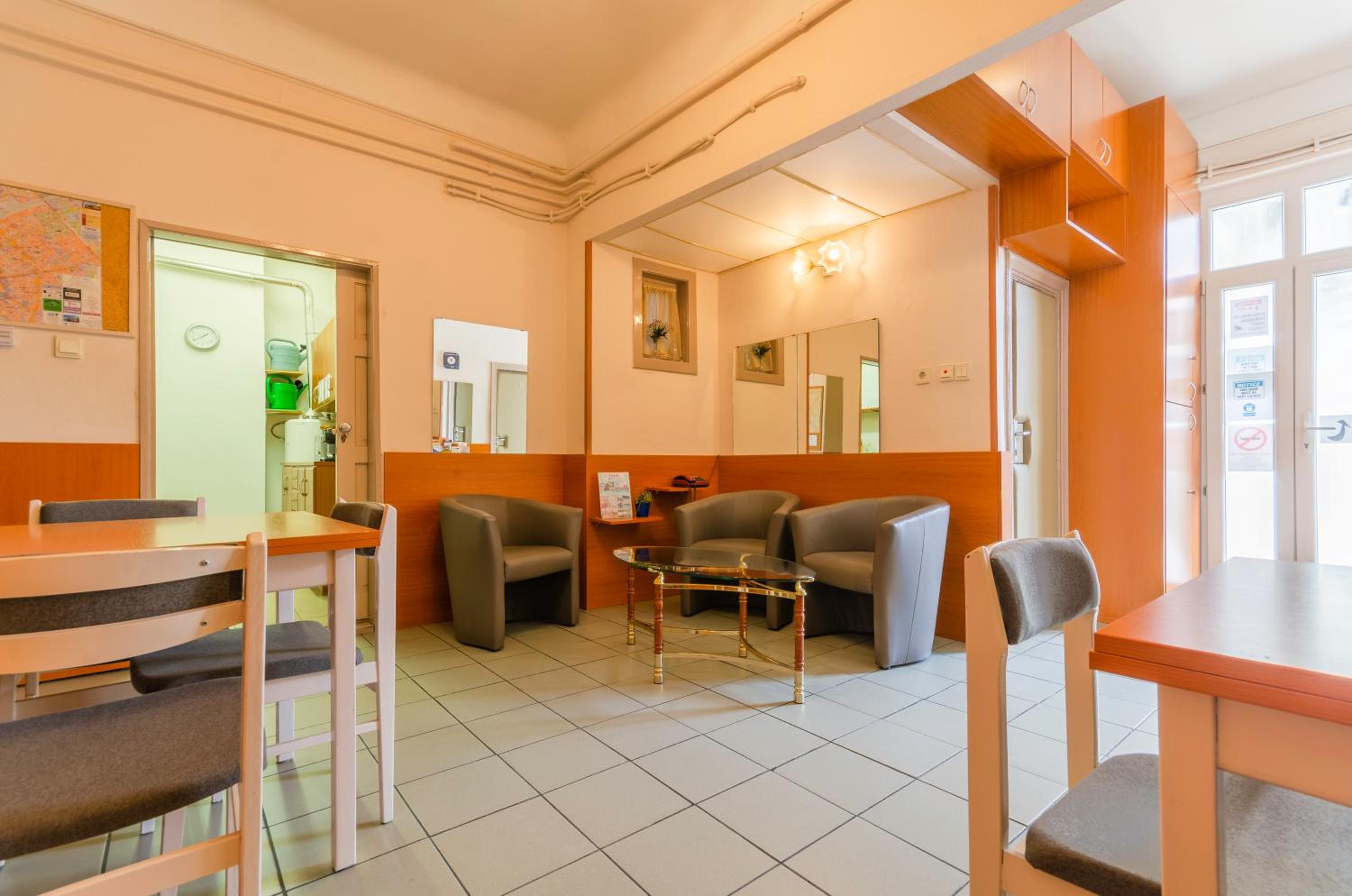Eitans Guesthouse