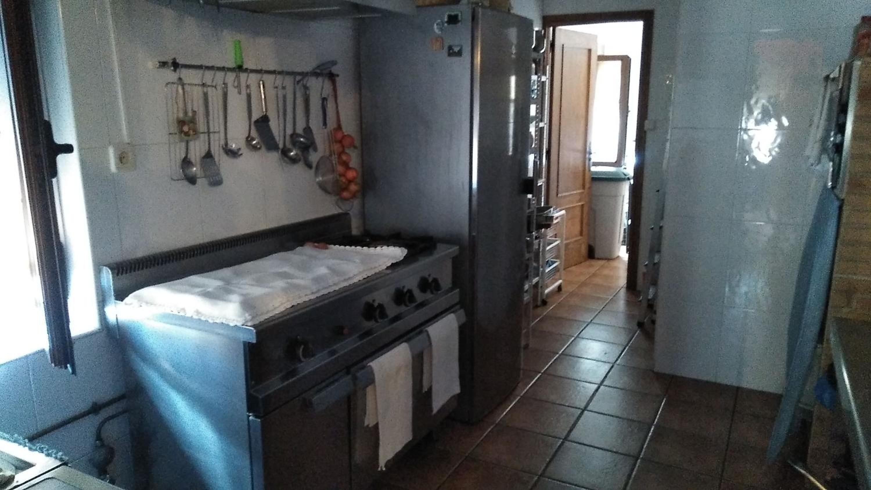 CASA ALTOBIERZO, 9 Habitaciones y 9 BAÑOS