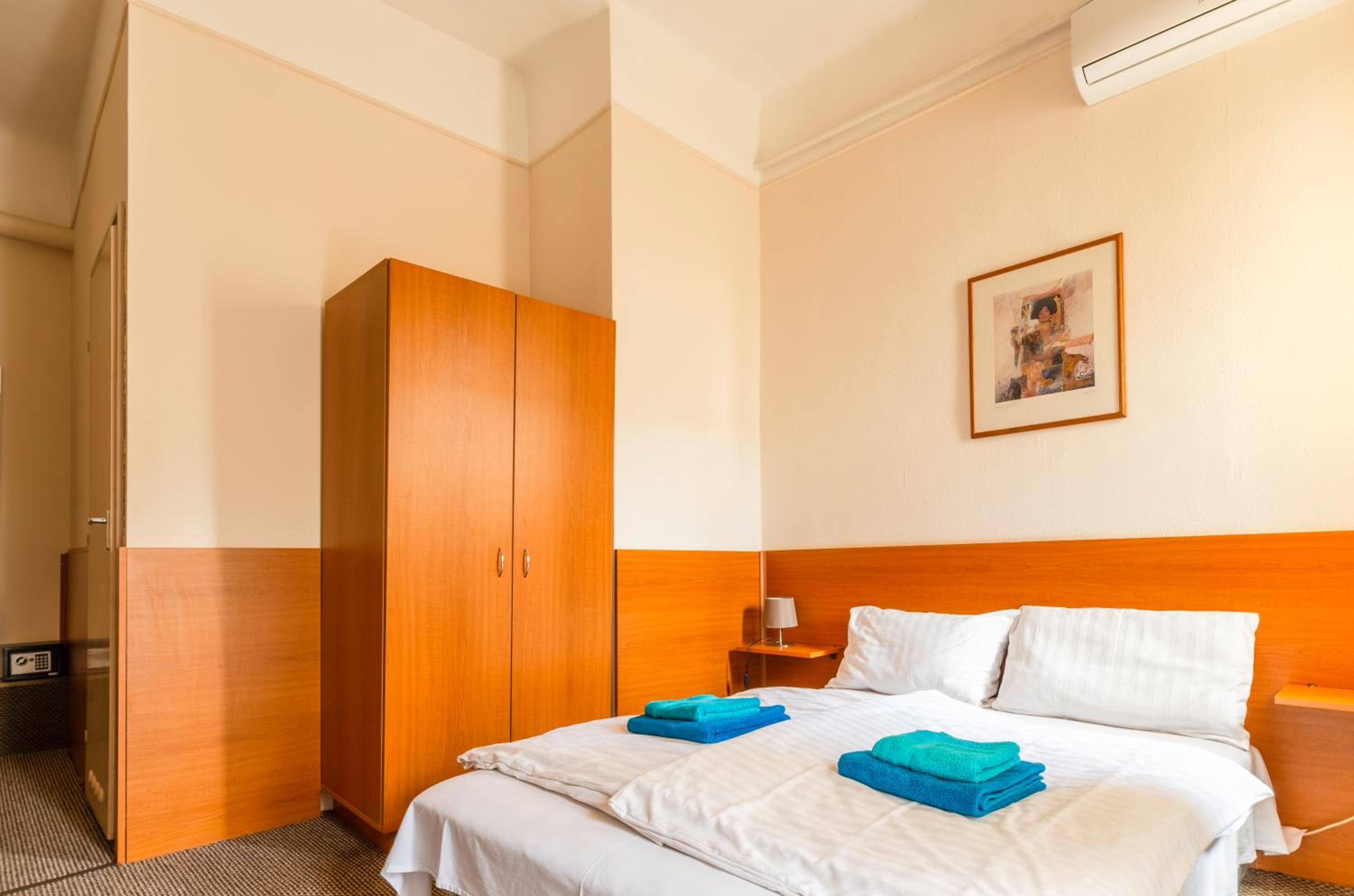 Eitans Guesthouse