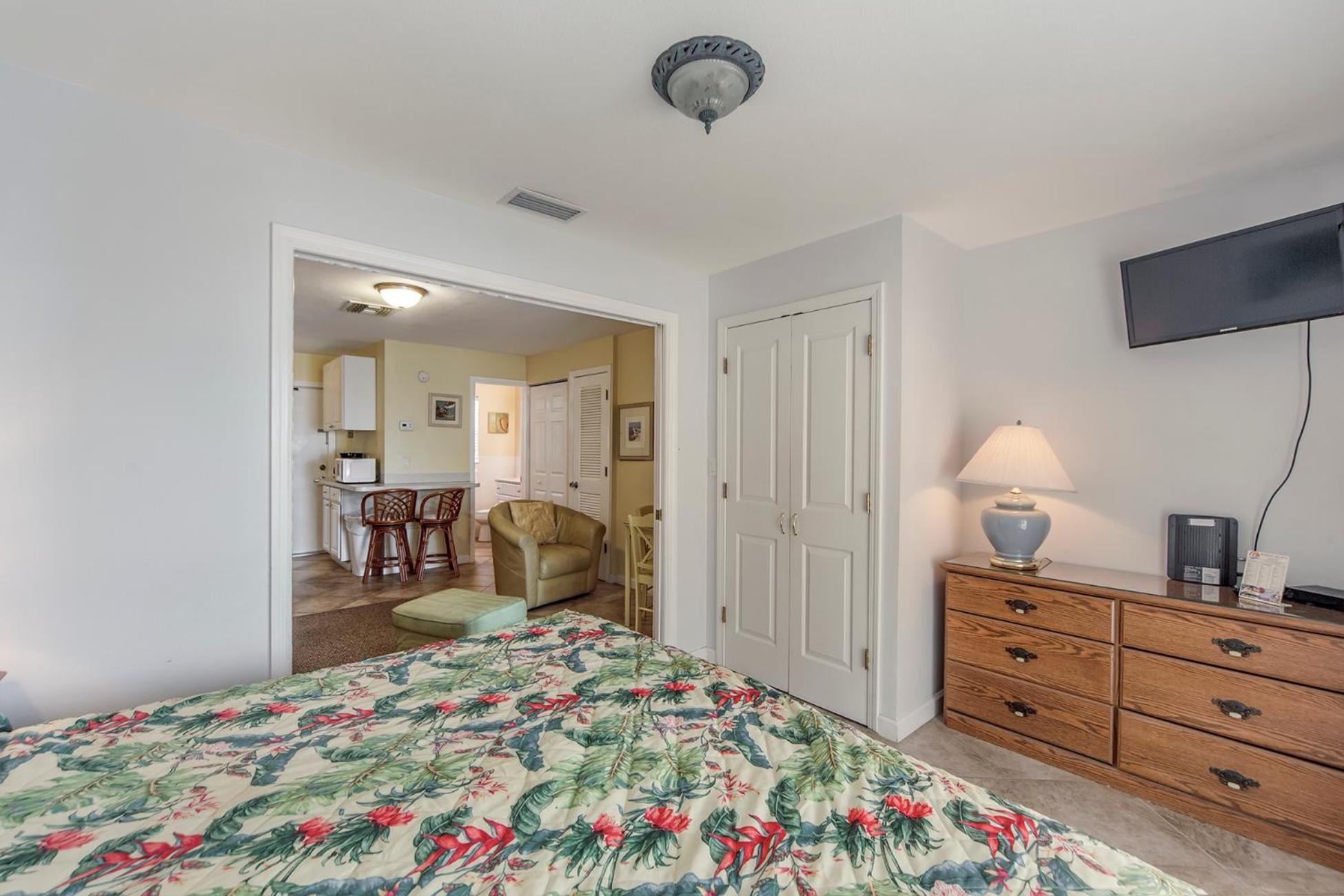 1br 1b - 3rd Floor - King - Surf Song #335