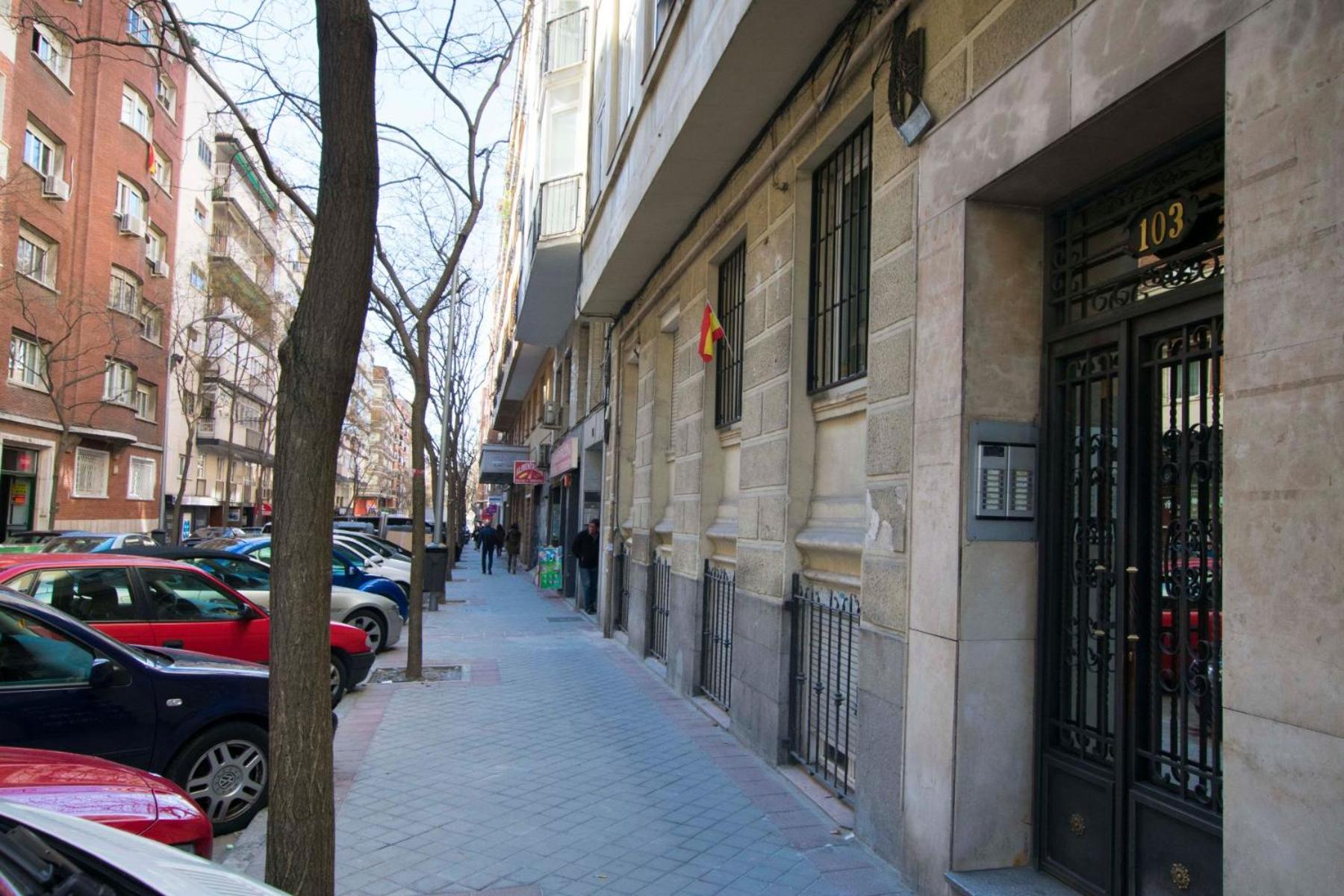 1 bedroom 1 bathroom furnished - Salamanca - executive style - MintyStay view 5