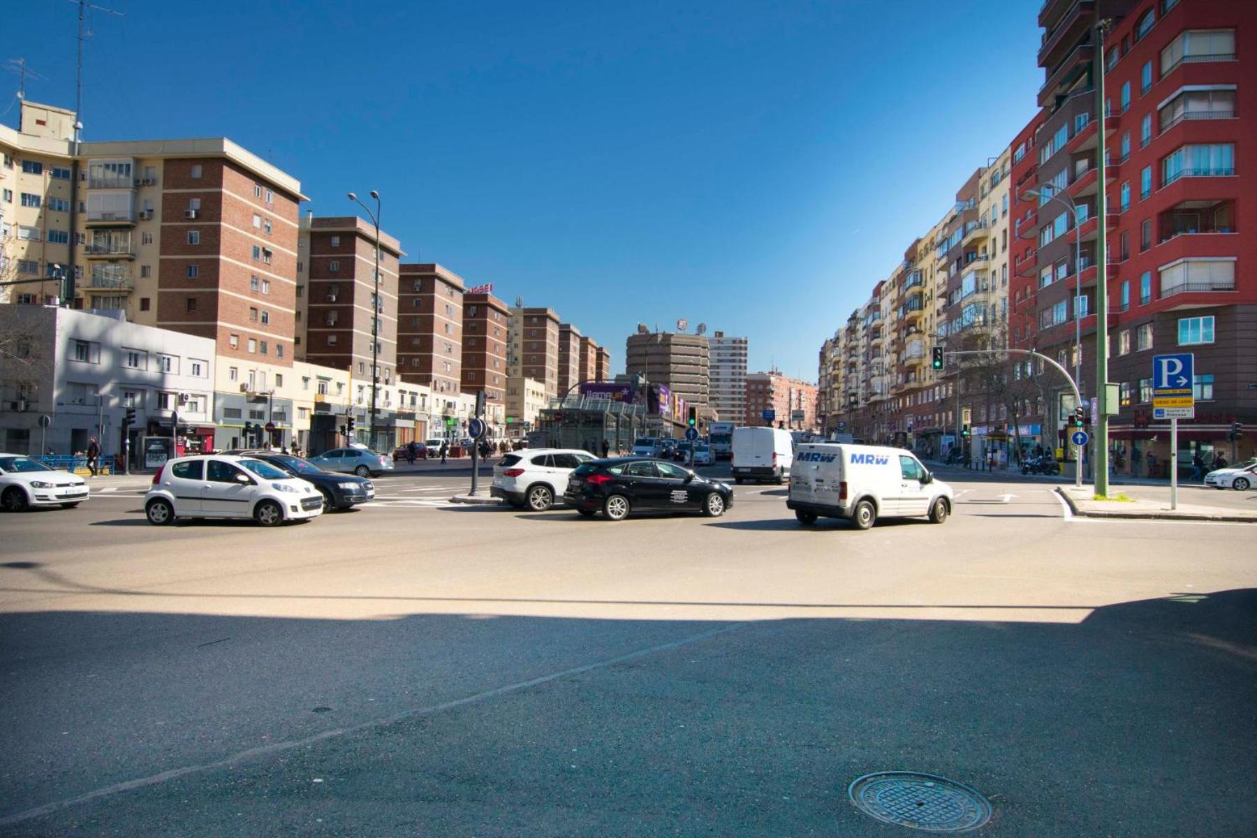 1 bedroom 1 bathroom furnished - Salamanca - executive style - MintyStay view 3