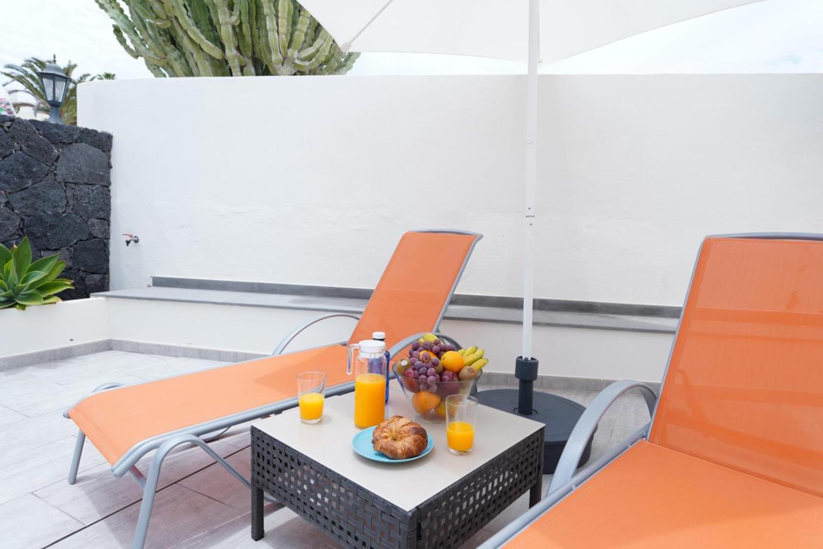 Luxury Villa sea front Costa Teguise photo 2