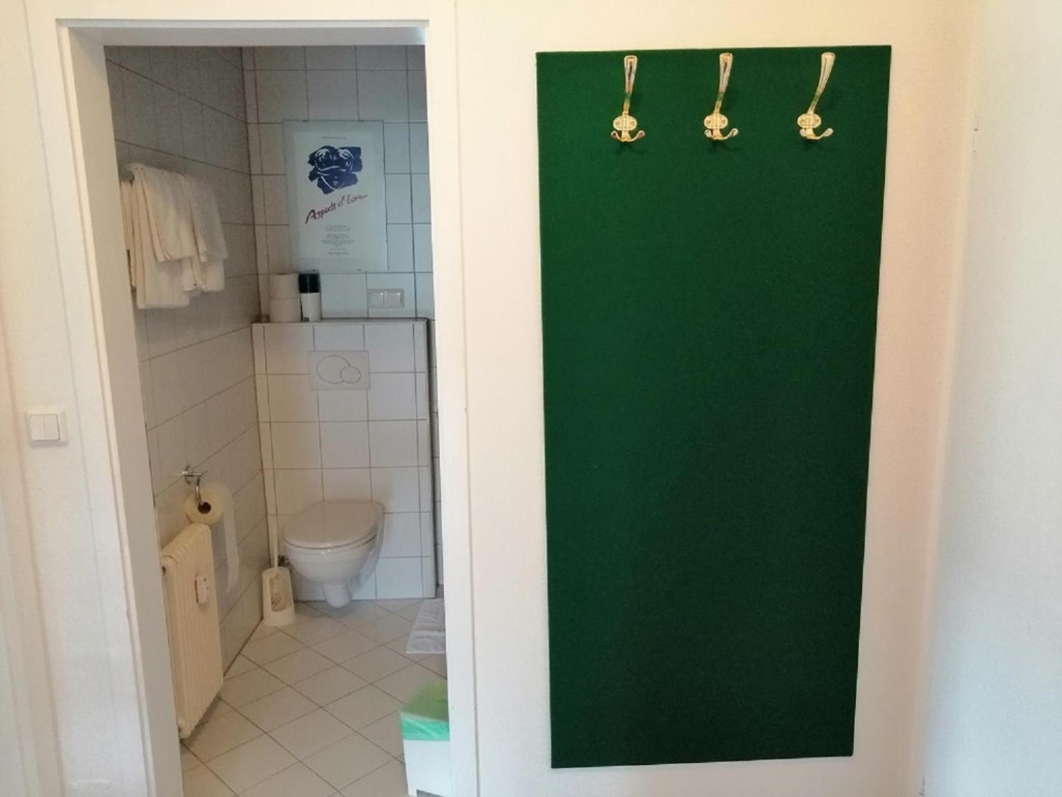 Zur sonnigen, eleganten Kuh