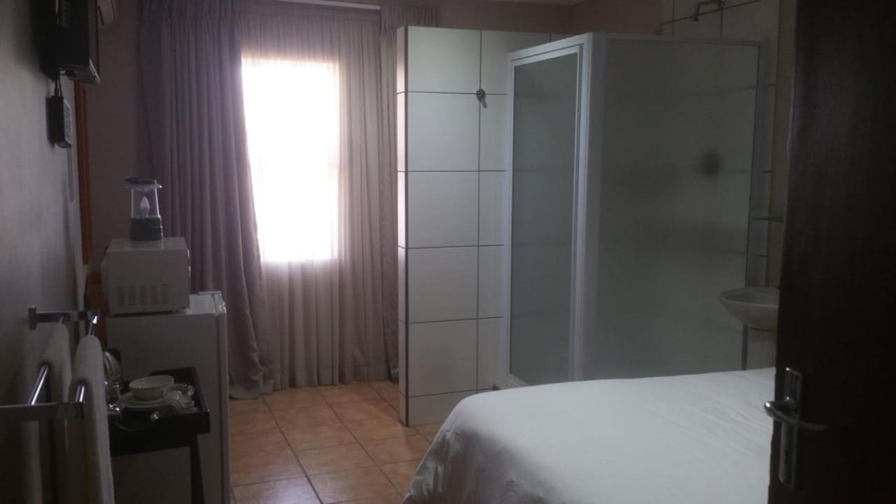 Photo 8