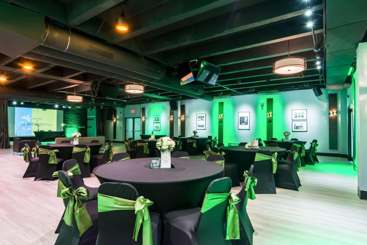 banquet hall