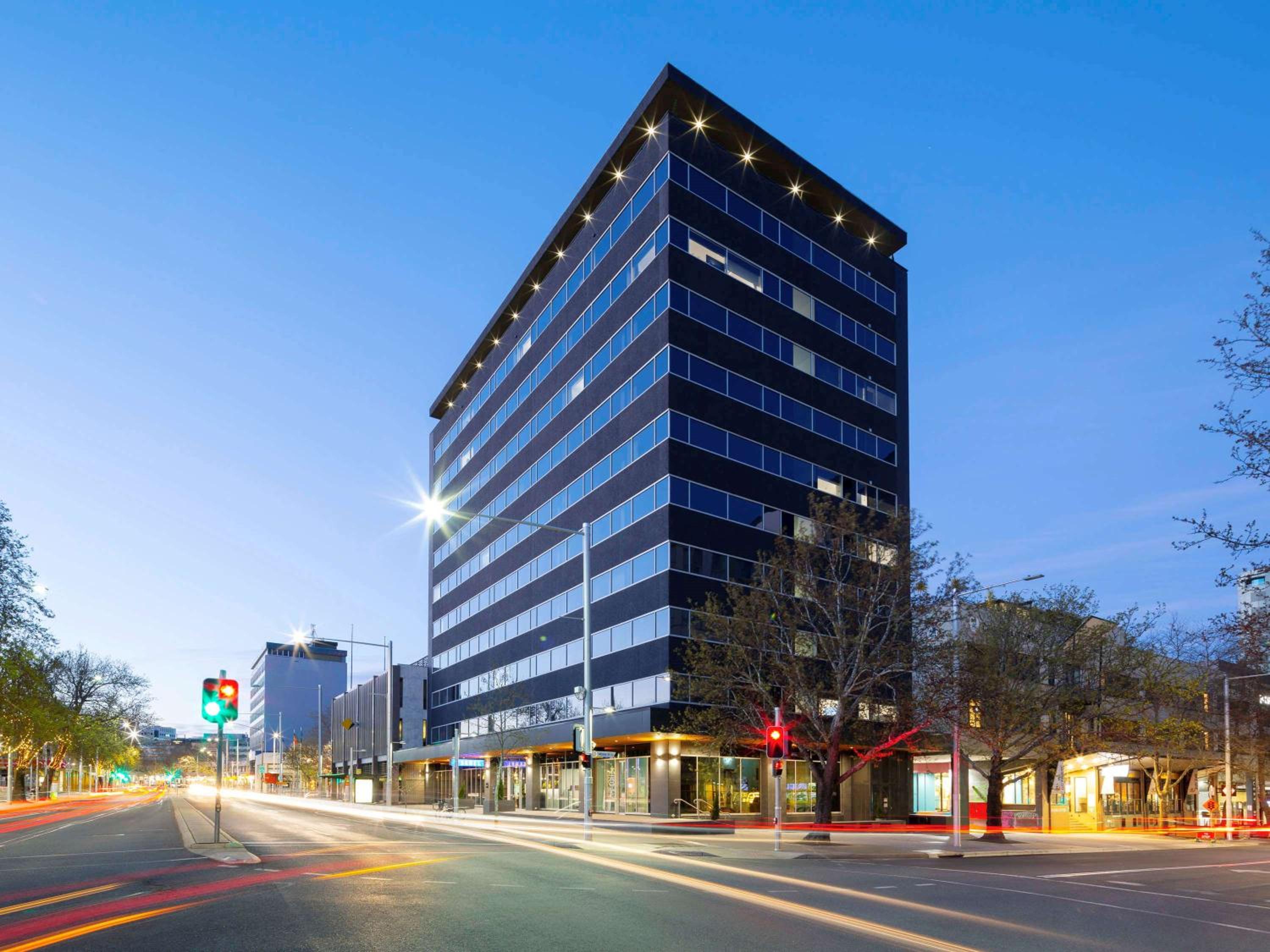 Hotel The Sebel Canberra Civic - Image 1