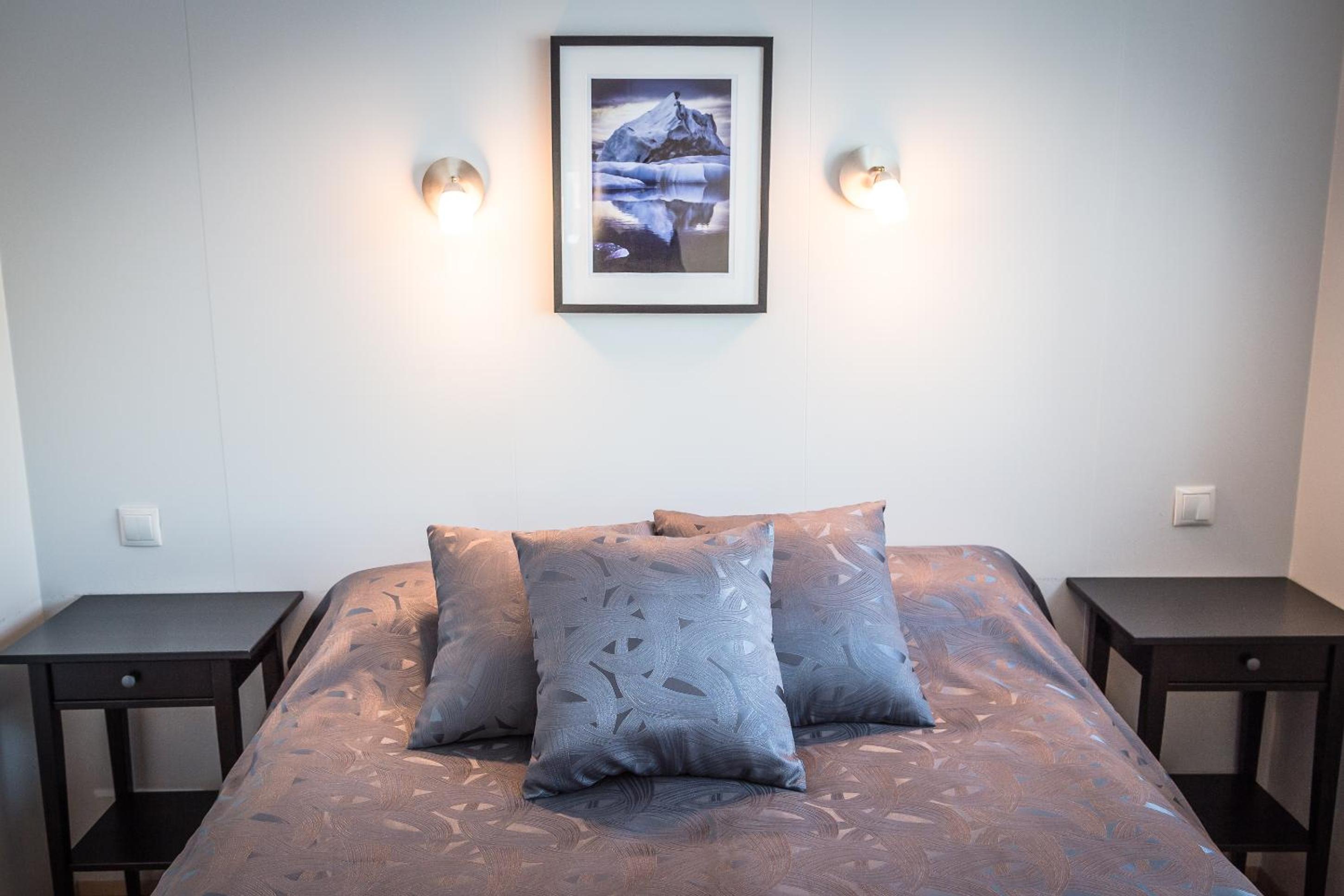 Bakki Apartments & Hostel