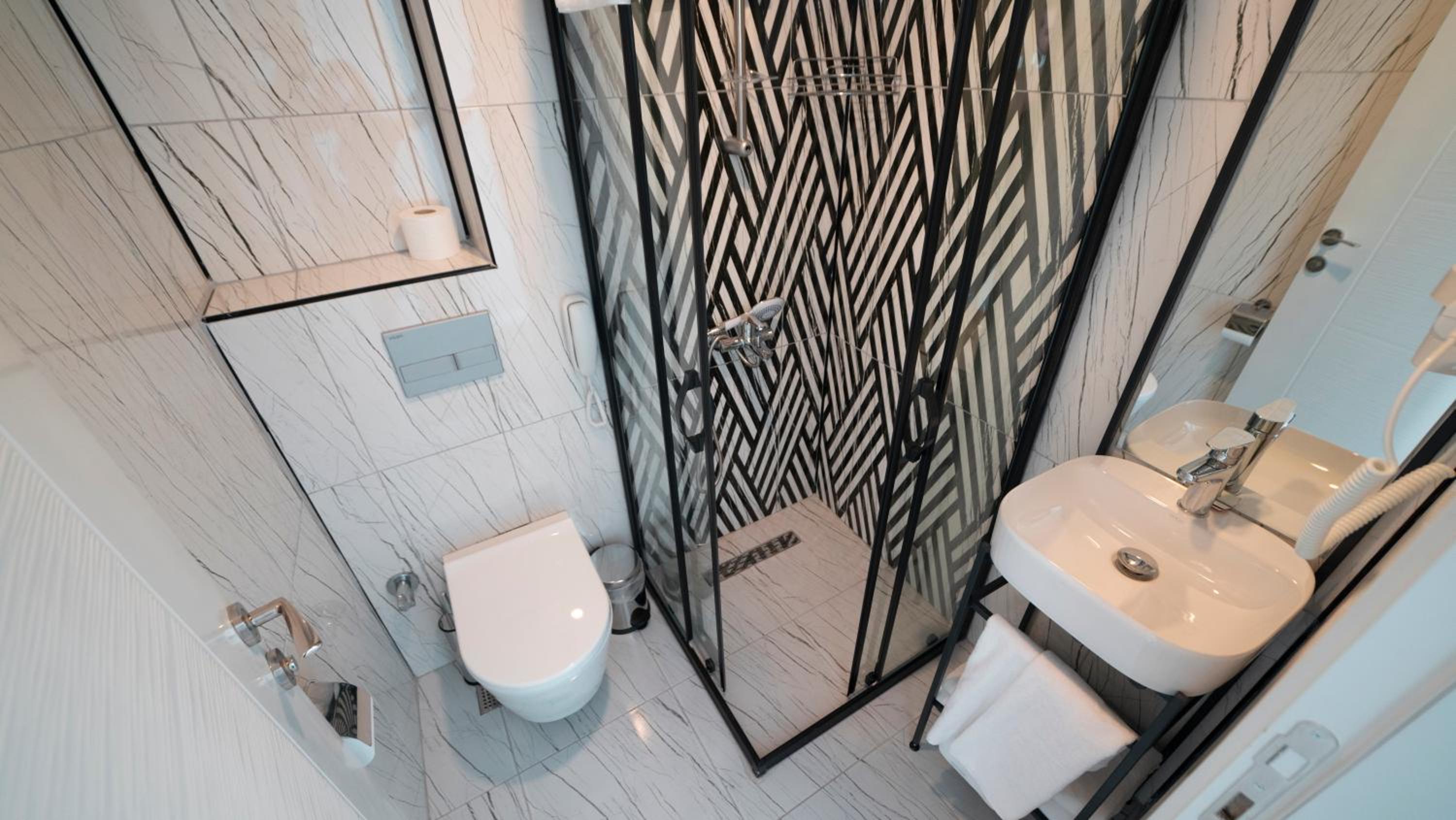 The Mori Club Hotel - Image 37