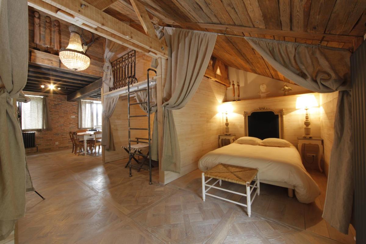 L'annexe du chateau des Girards view 3