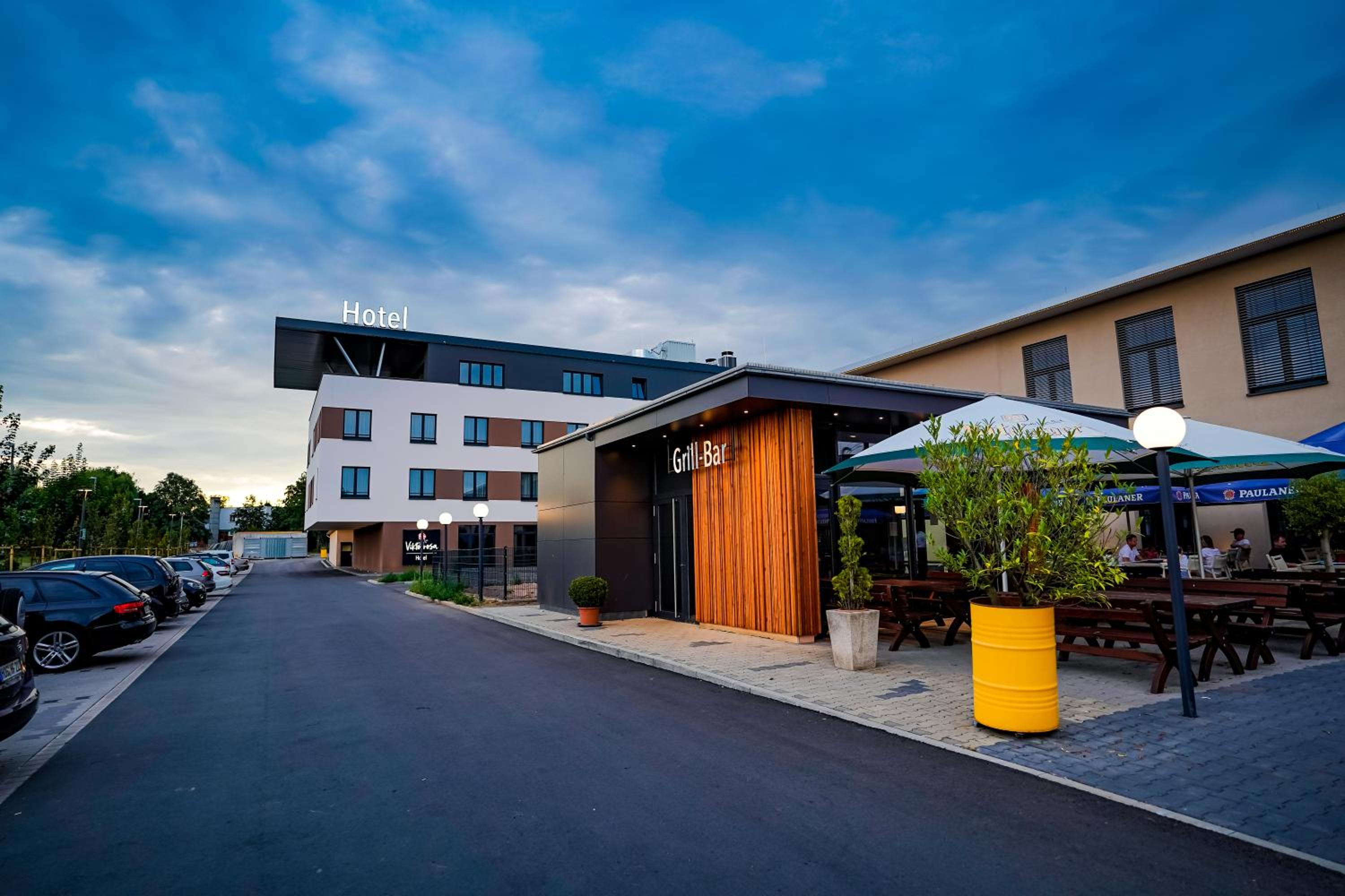 Hotel Viktorosa - Image 1