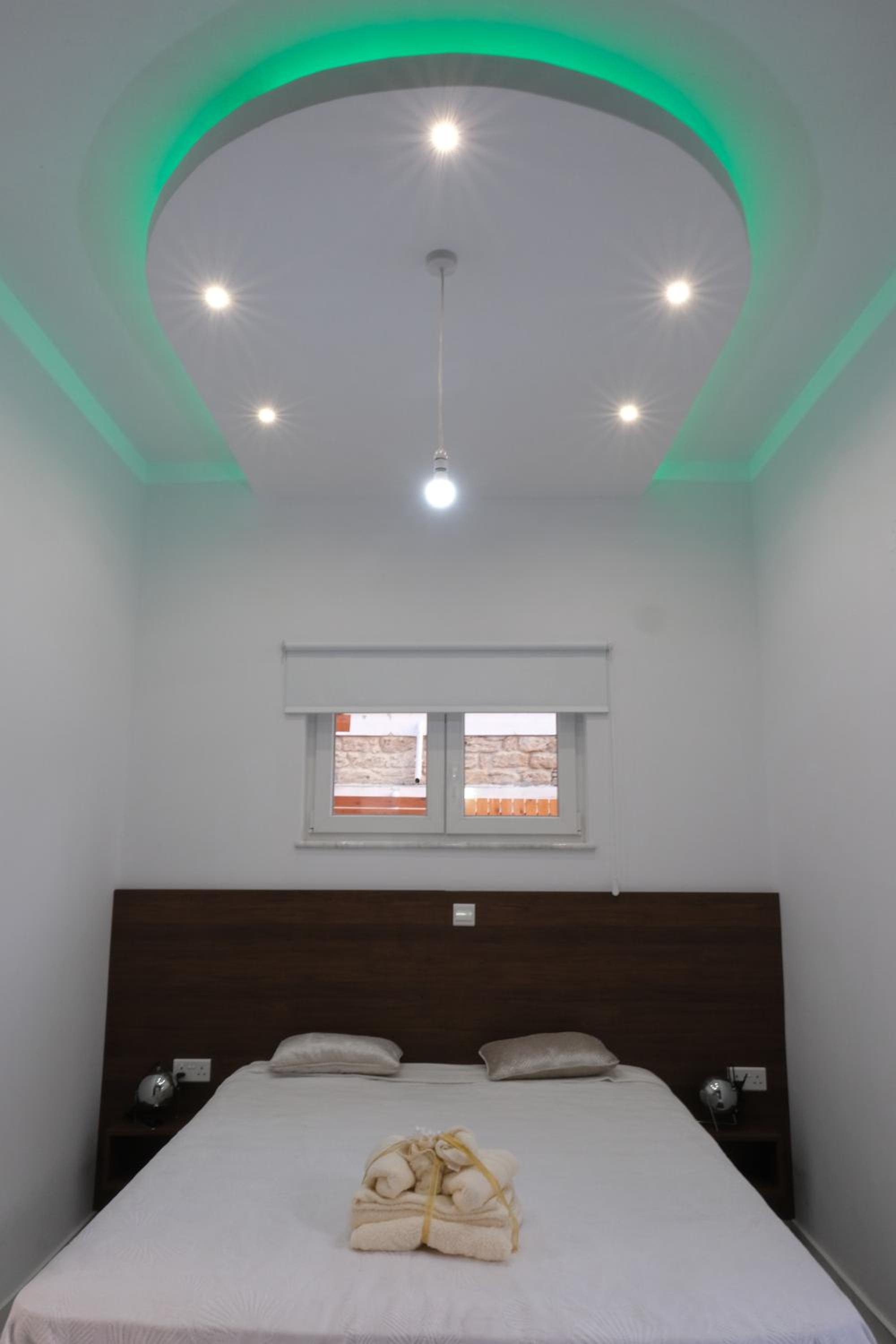 Luxury Fani House Next to Harbor area with Jacuzzi view 4