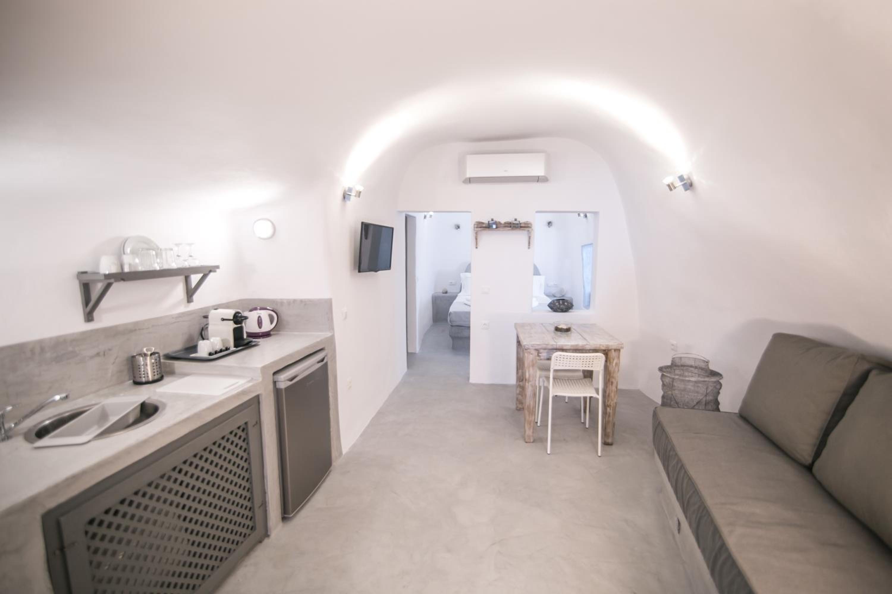 Oia Vacations - Theodora Suites - Property Image 23