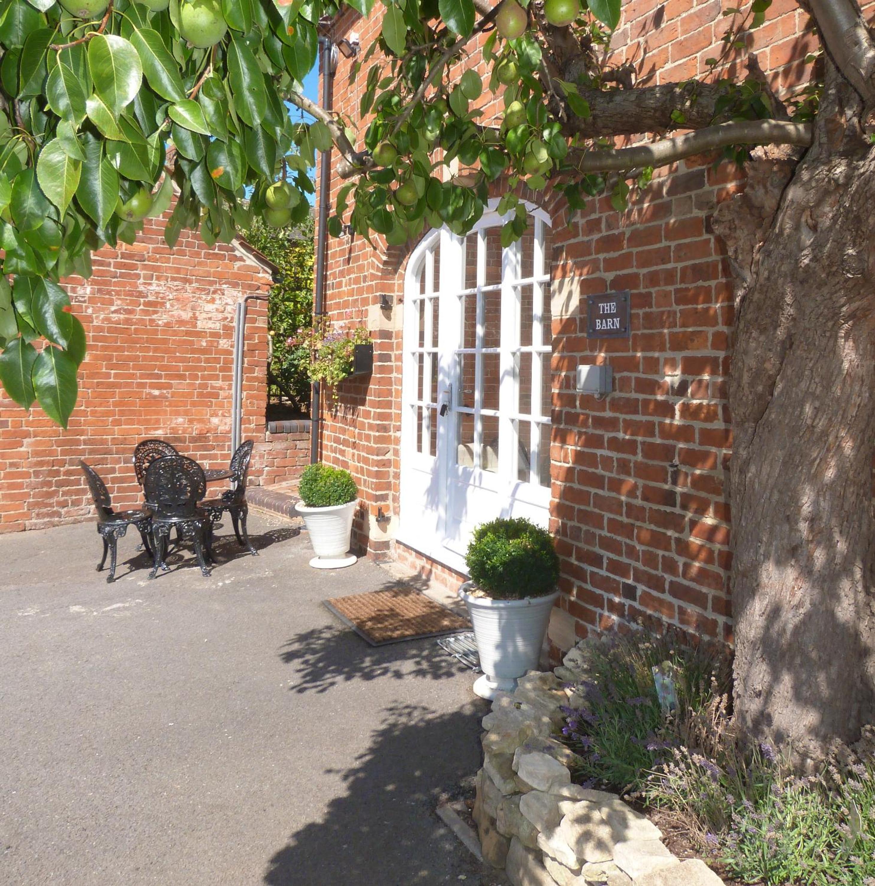 The Barn, Boutique Self-Catering Apartment - Belvoir Suite view 5
