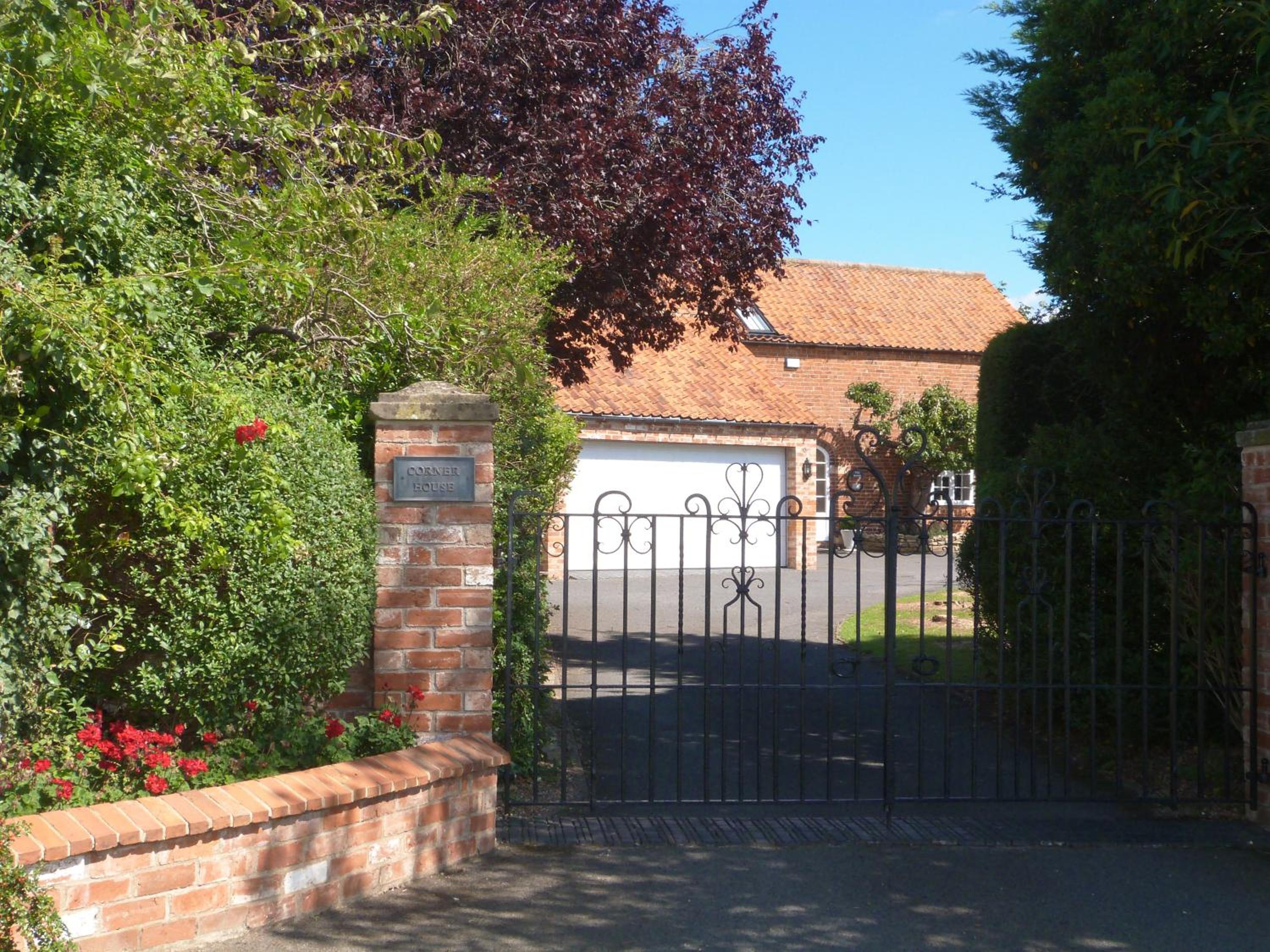 The Barn, Boutique Self-Catering Apartment - Belvoir Suite view 4