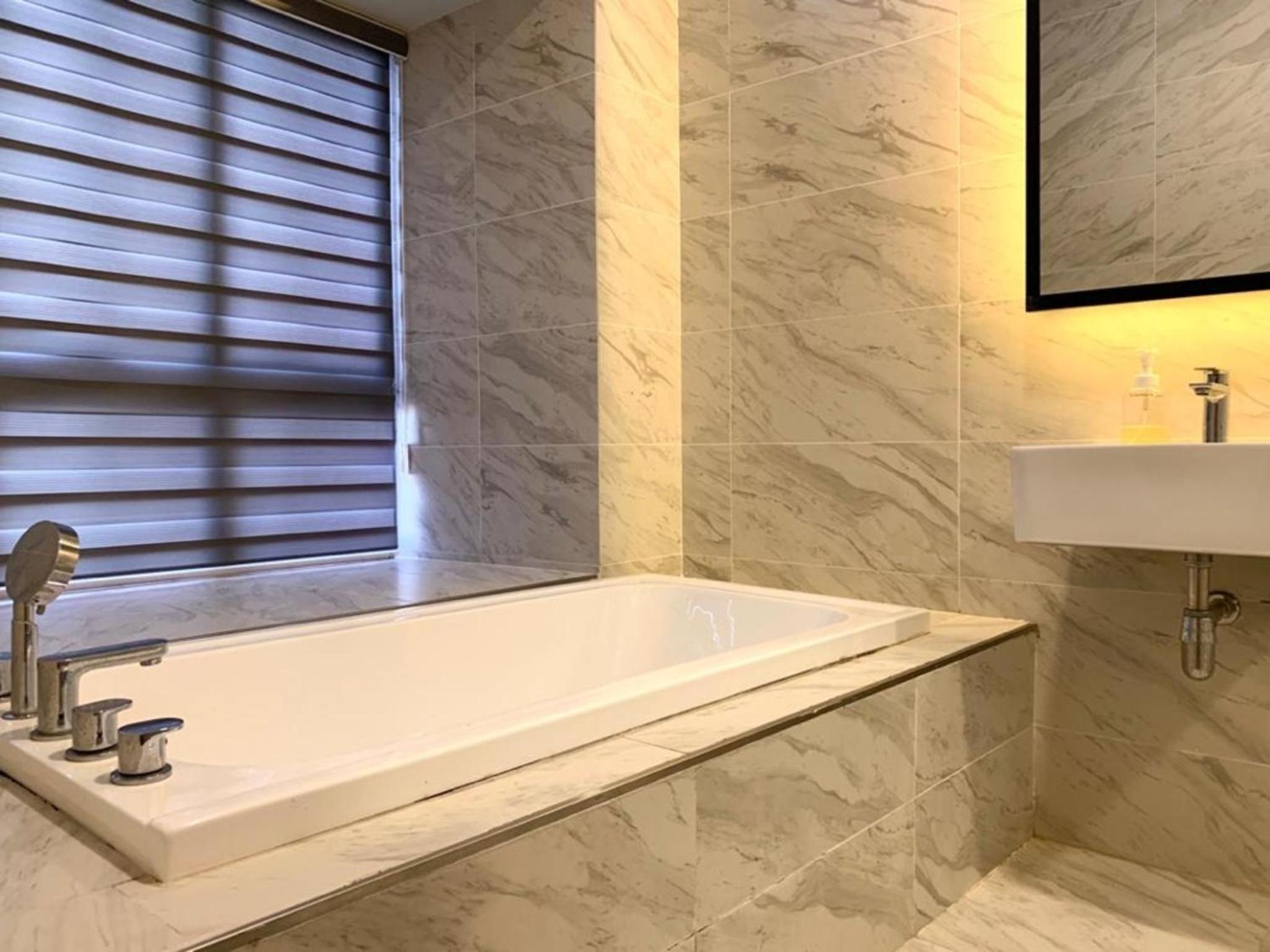 Imperio,Res - Quality -- Comfort -- Location photo 8