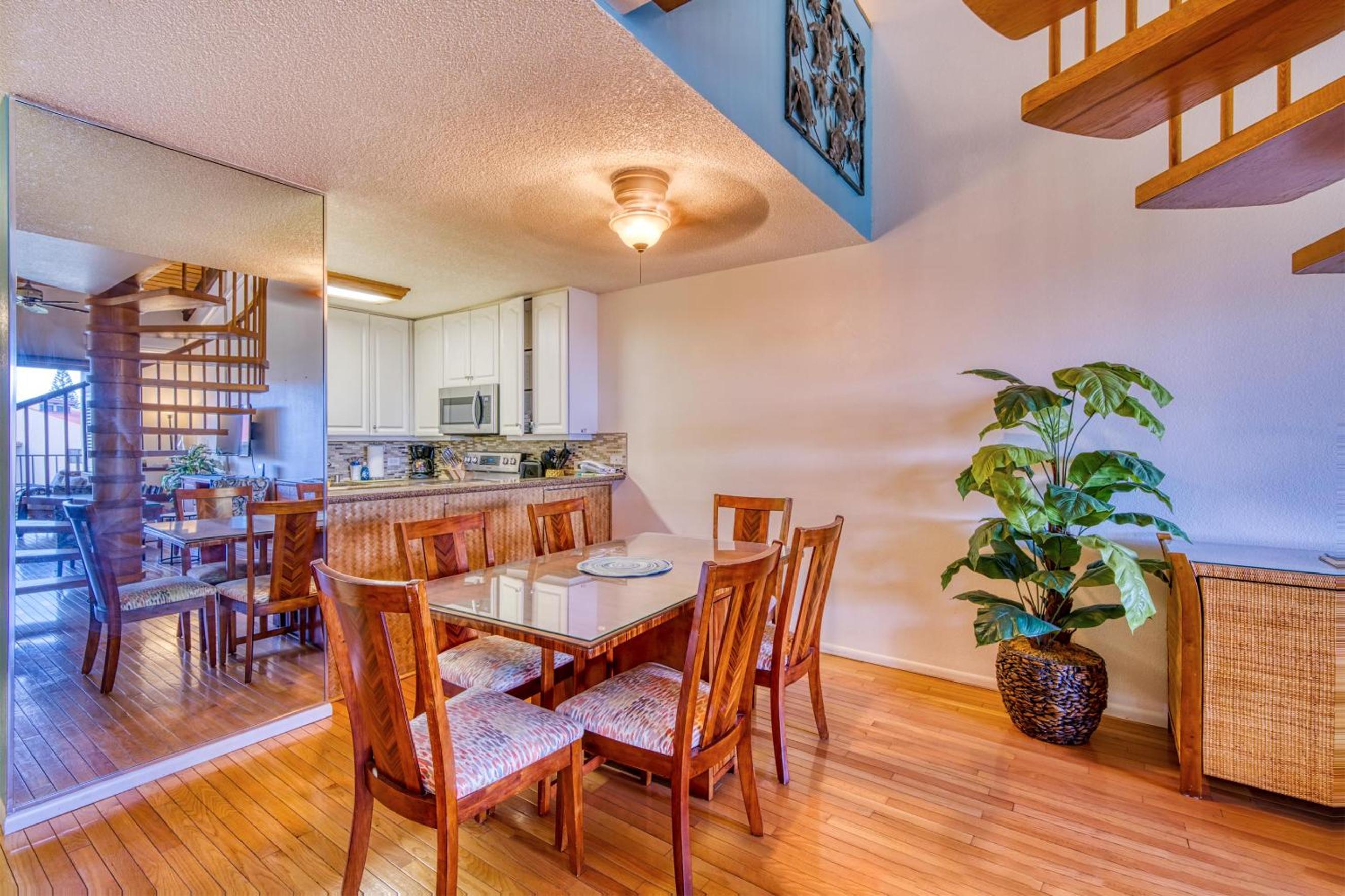 Kamaole Sands 7-406, Courtyard & Ocean Views, AC