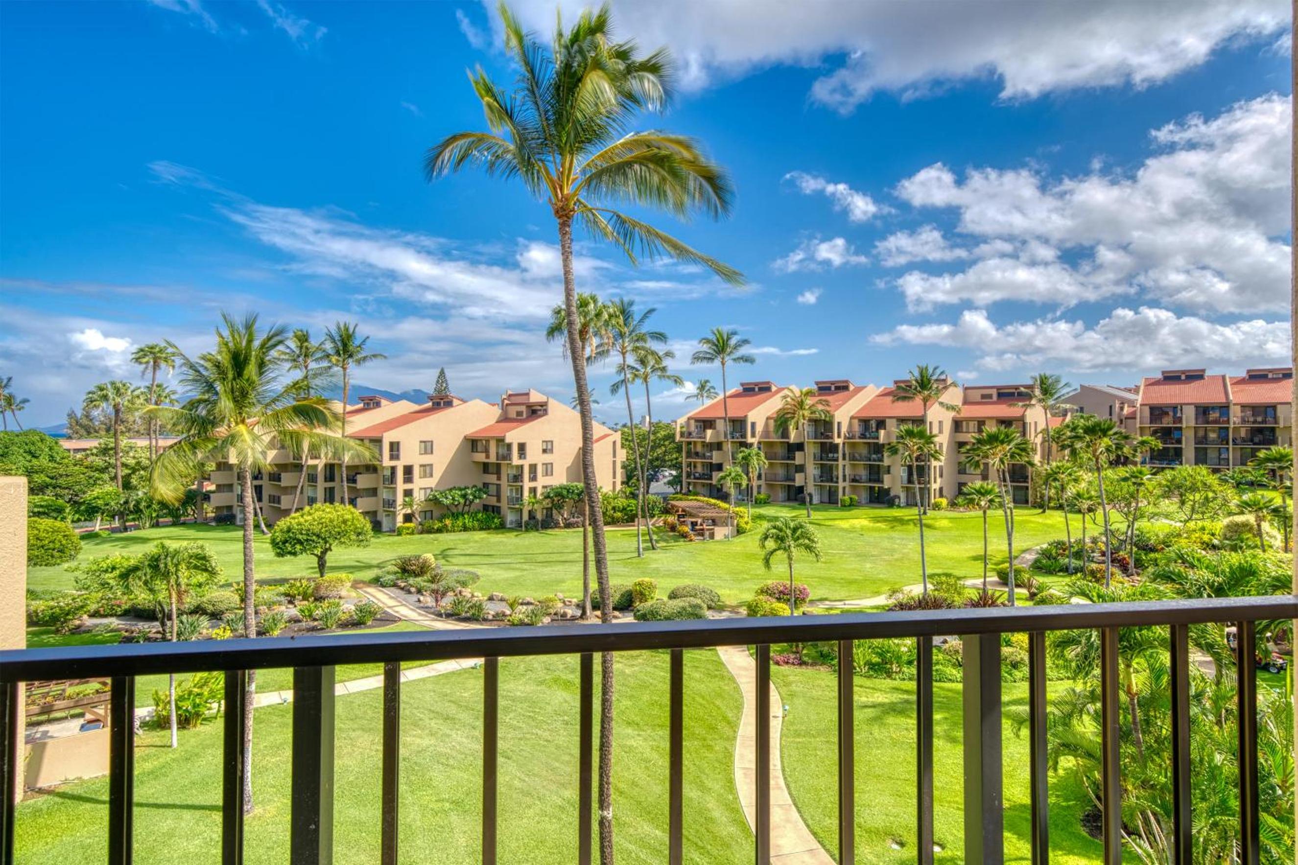Kamaole Sands 7-406, Courtyard & Ocean Views, AC